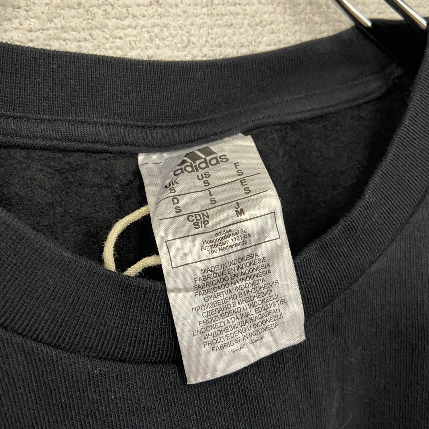 adidas　アディダス　スウェット/トレーナー　パフォーマンスロゴ　黒　ブラック　Sサイズ