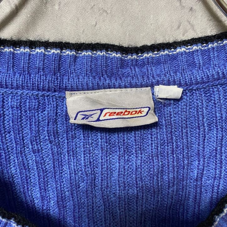 Reebok リーボック　長袖デザインニット　セーター　ボーダー柄　Vネック　レトロ　水色　白　ホワイト　黒　ブラック　Mサイズ　古着