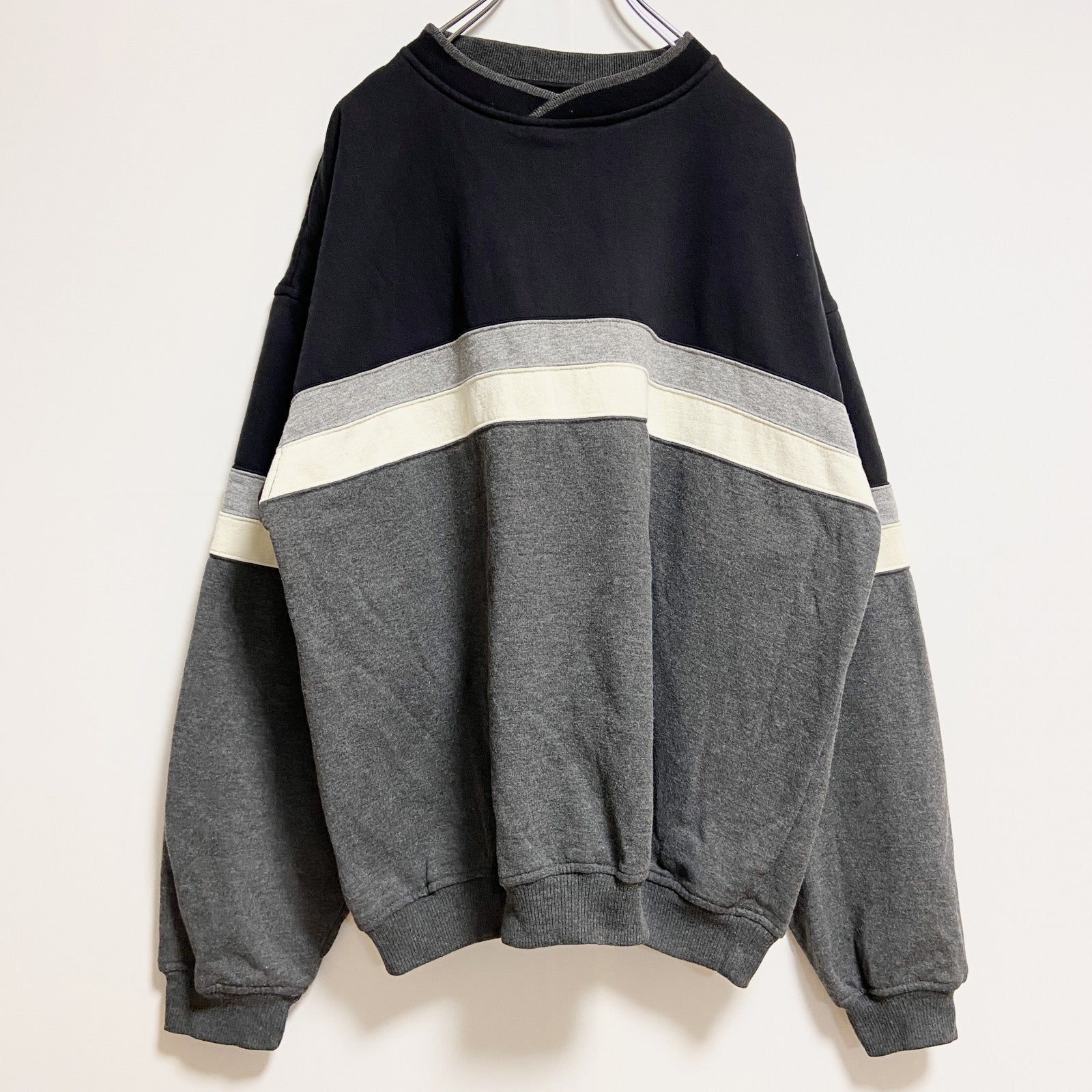 BILLBLASS　長袖ライン入りスウェット　トレーナー　切り替え　黒　ブラック　グレー　灰色　ビッグシルエット　XLサイズ　古着