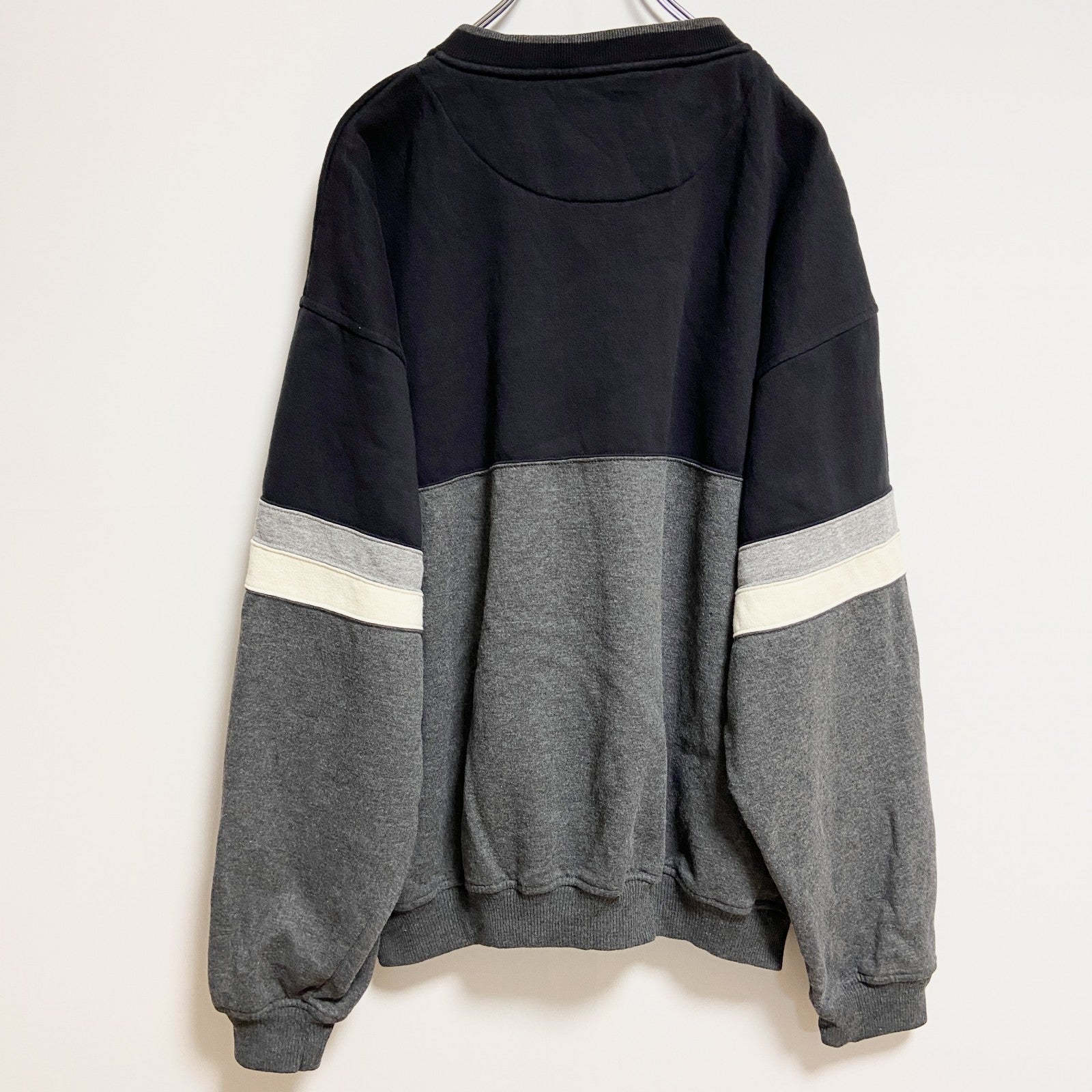 BILLBLASS　長袖ライン入りスウェット　トレーナー　切り替え　黒　ブラック　グレー　灰色　ビッグシルエット　XLサイズ　古着