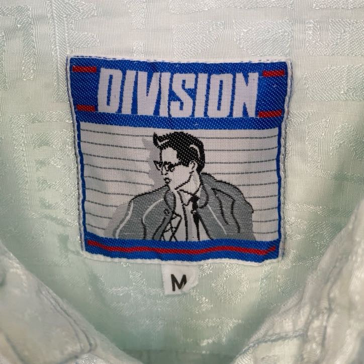 DIVISION　長袖プリント柄シャツ　レトロデザイン　胸ポケット　古代文字　水色　ミントグリーン　Mサイズ　古着