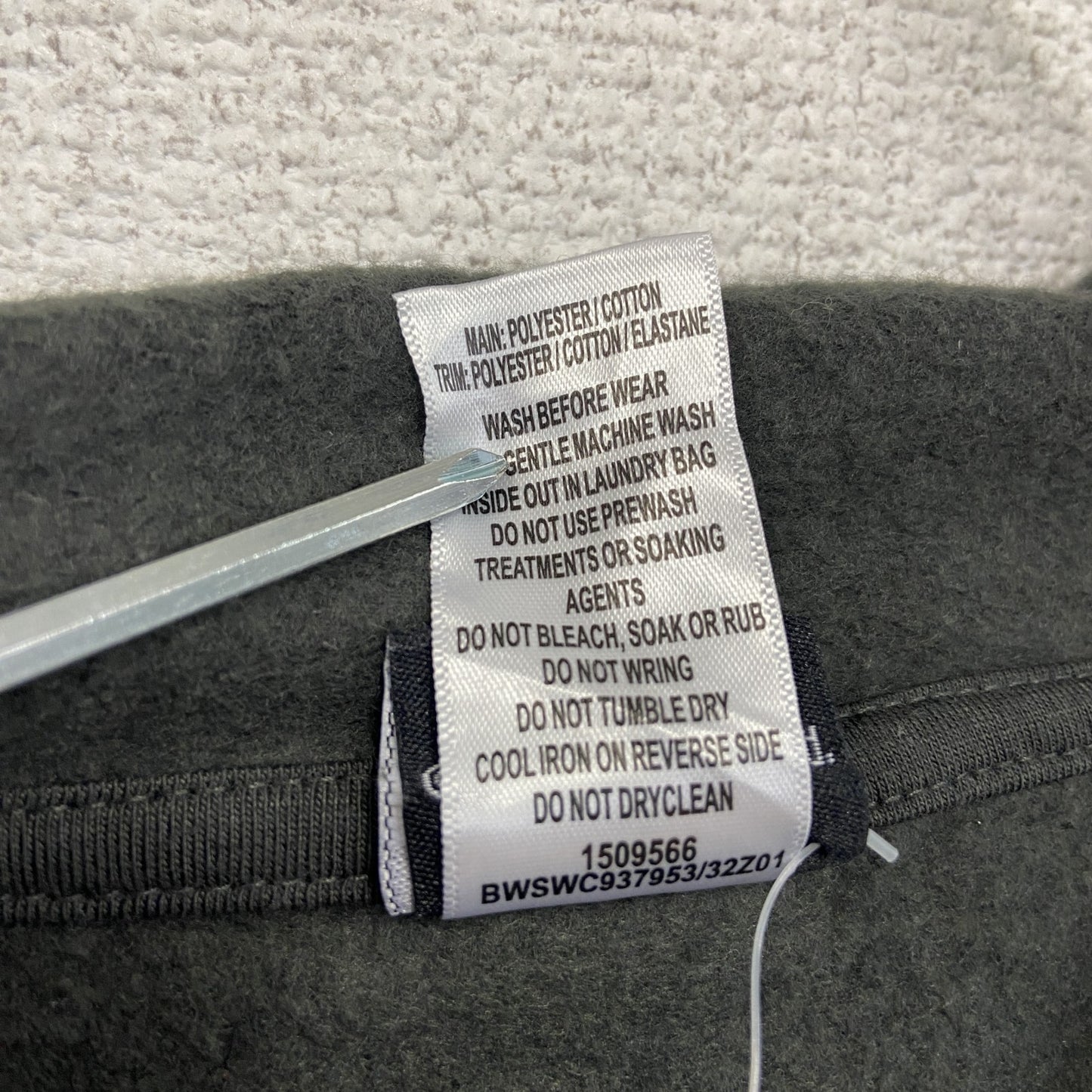 STAR WARS　スターウォーズ　Disney　スウェットパーカー/フーディー　マンダロリアン　黒　ブラック　Mサイズ