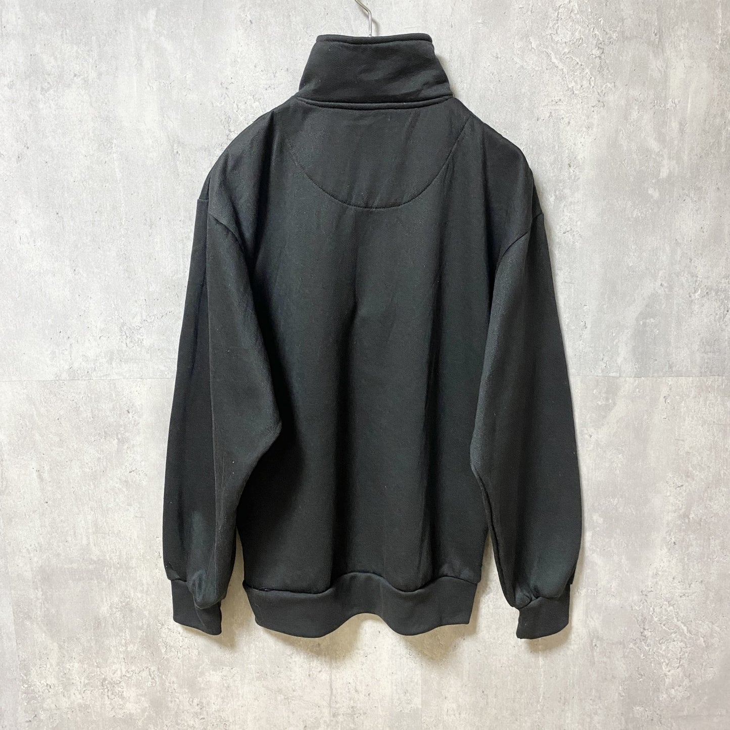 古着 used　WINDBREAKER　長袖ハーフジップスウェット　トレーナー　黒　ブラック　ハイネック　秋冬服　Mサイズ