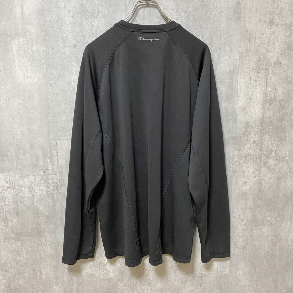 Champion チャンピオン　長袖Tシャツ　ワンポイント　黒　ブラック　ビッグシルエット　オーバーサイズ　XLサイズ　古着