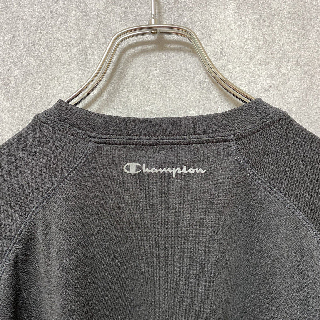 Champion チャンピオン　長袖Tシャツ　ワンポイント　黒　ブラック　ビッグシルエット　オーバーサイズ　XLサイズ　古着