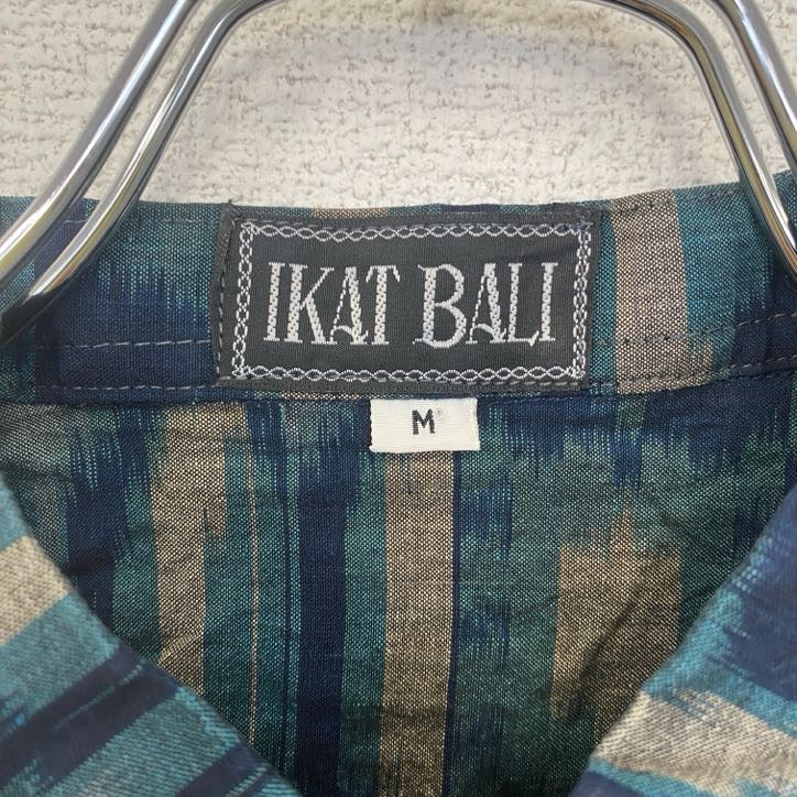 IKAT BALI　半袖プリント柄シャツ　総柄　エスニック　レトロデザイン　胸ポケット　ブルー　青　Mサイズ　　古着