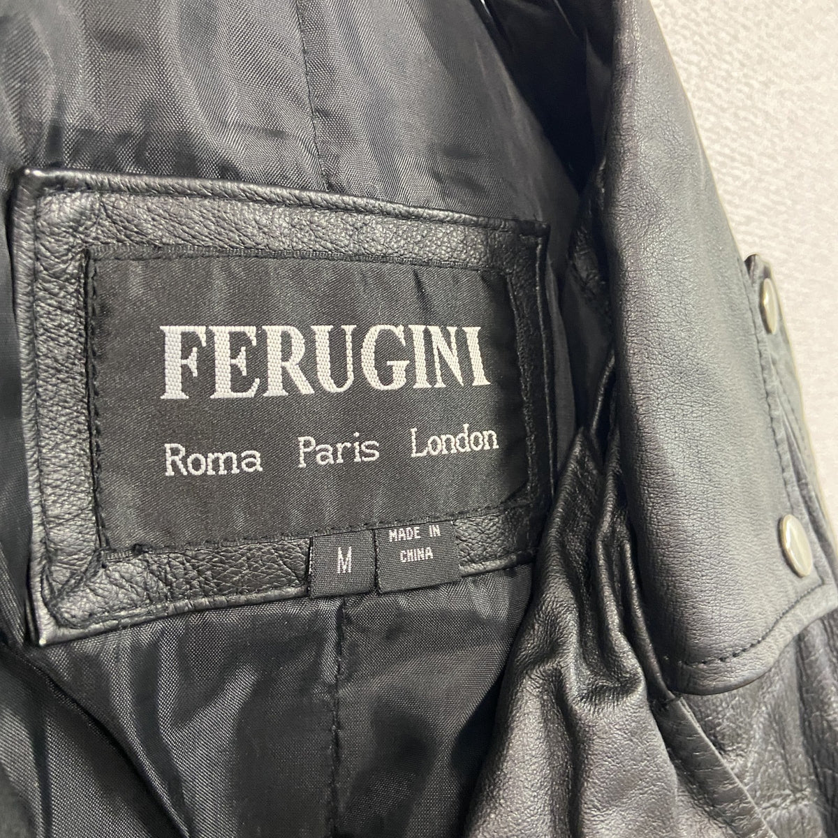 FERUGINI　レザージャケット/シングルライダースジャケット　黒　ブラック　Mサイズ バイカージャケット レディース 古着