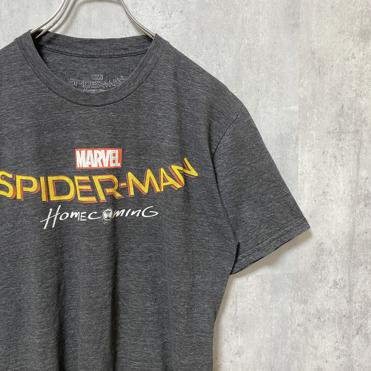 MARVEL　スパイダーマン　半袖クルーネックプリントTシャツ　チャコール　レトロデザイン　Mサイズ　古着