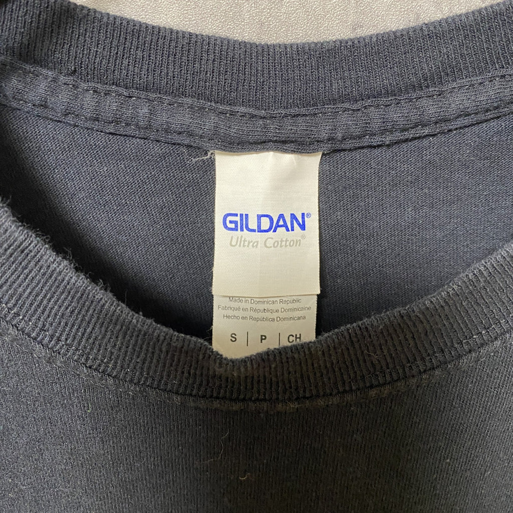 GILDAN　ギルダン　半袖プリントTシャツ　企業ロゴ　レーシングカー　両面プリント　クルーネック　黒　ブラック　Sサイズ　古着