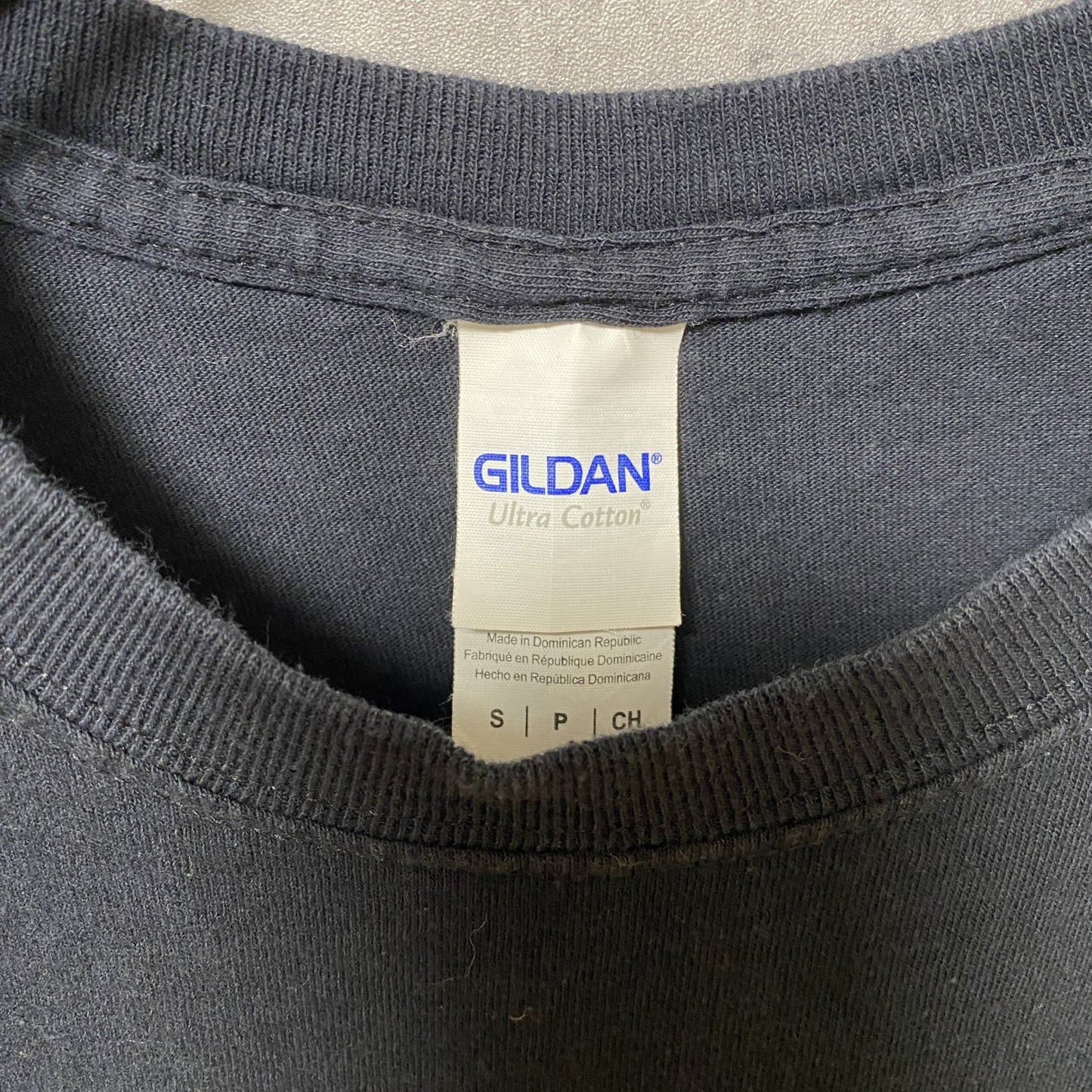 古着 used　GILDAN ギルダン　半袖クルーネックプリントTシャツ　バックプリント　黒　ブラック　レトロデザイン　Sサイズ