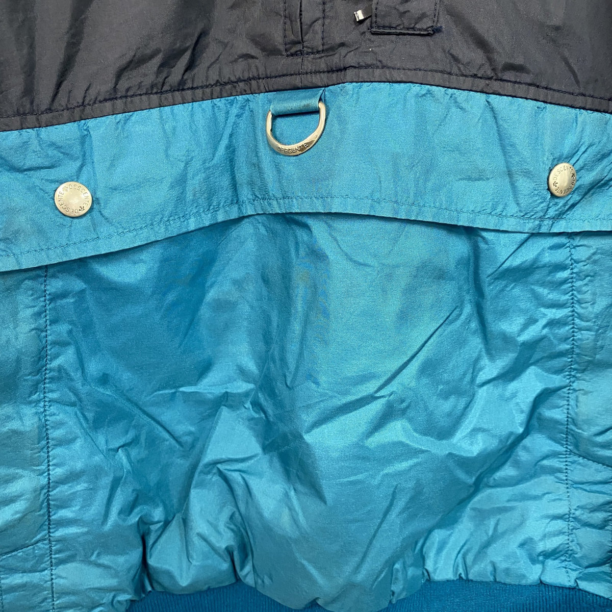 DESCENTE　デサント　アノラックパーカー　スキーウェア　ゴアテックスファブリクス　ラグランスリーブ　青　ブルー　Lサイズ　古着