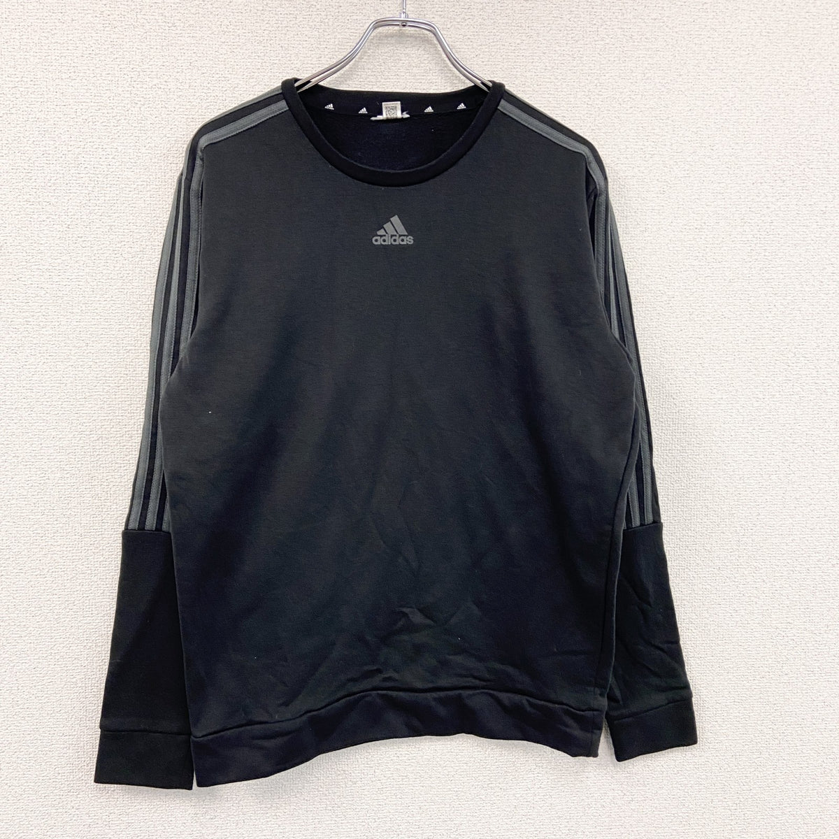 adidas　アディダス　スウェット/トレーナー　パフォーマンスロゴ　ワンポイント　スリーストライプス　黒　ブラック　古着