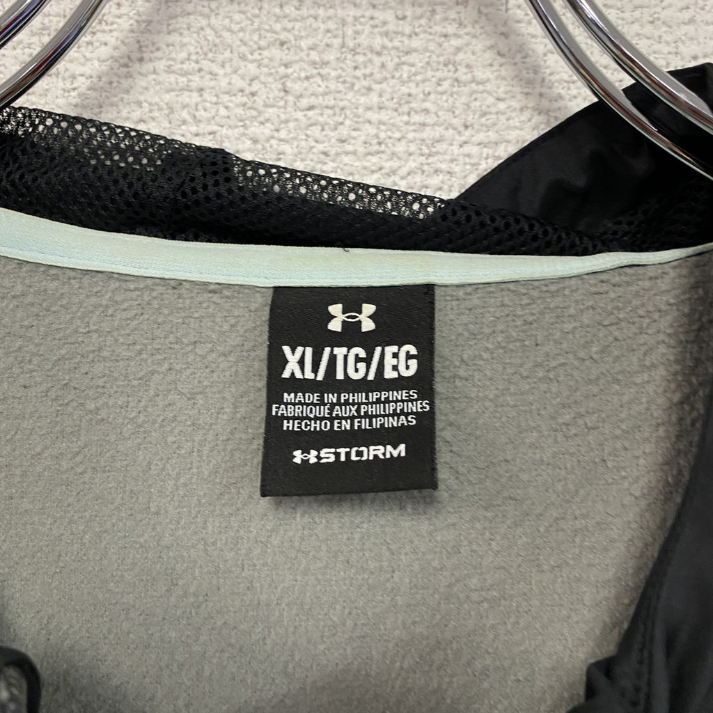UNDER ARMOUR　アンダーアーマー　トラックジャケット/ジャージ　ワンポイント　灰色　グレー　黒　ブラック　XLサイズ　古着