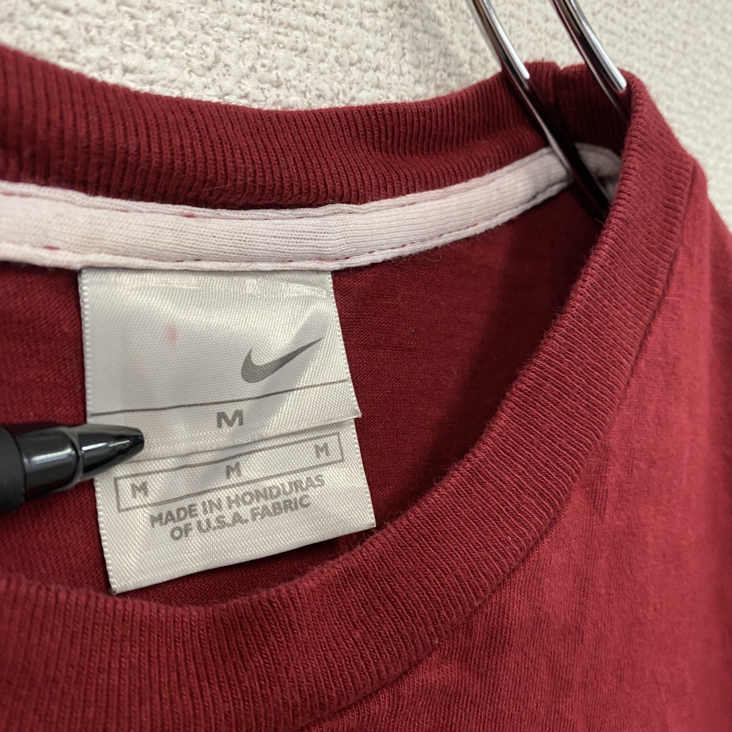 00s　NIKE　ナイキ　半袖プリントTシャツ　ヴィンテージ　スウッシュ　刺繍ロゴ　赤　レッド　Mサイズ