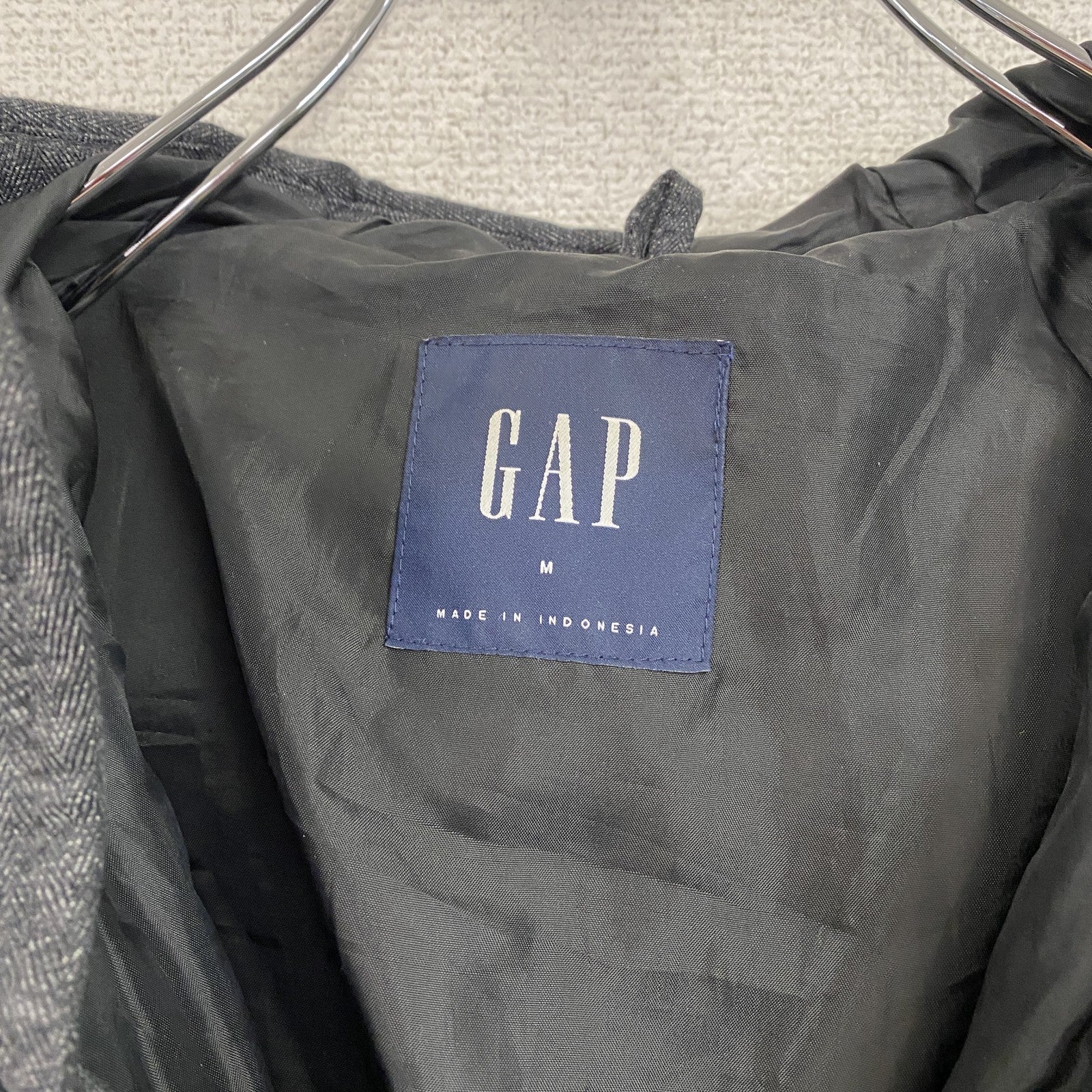 GAP　ギャップ　フーデットダウンジャケット　ダウン80％　比翼仕立て　ダークグレー　Mサイズ　古着