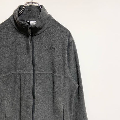 古着 used　Columbia　コロンビア　長袖ワンポイント刺繡フリースジャケット　ブルゾン　グレー　秋冬服　Mサイズ