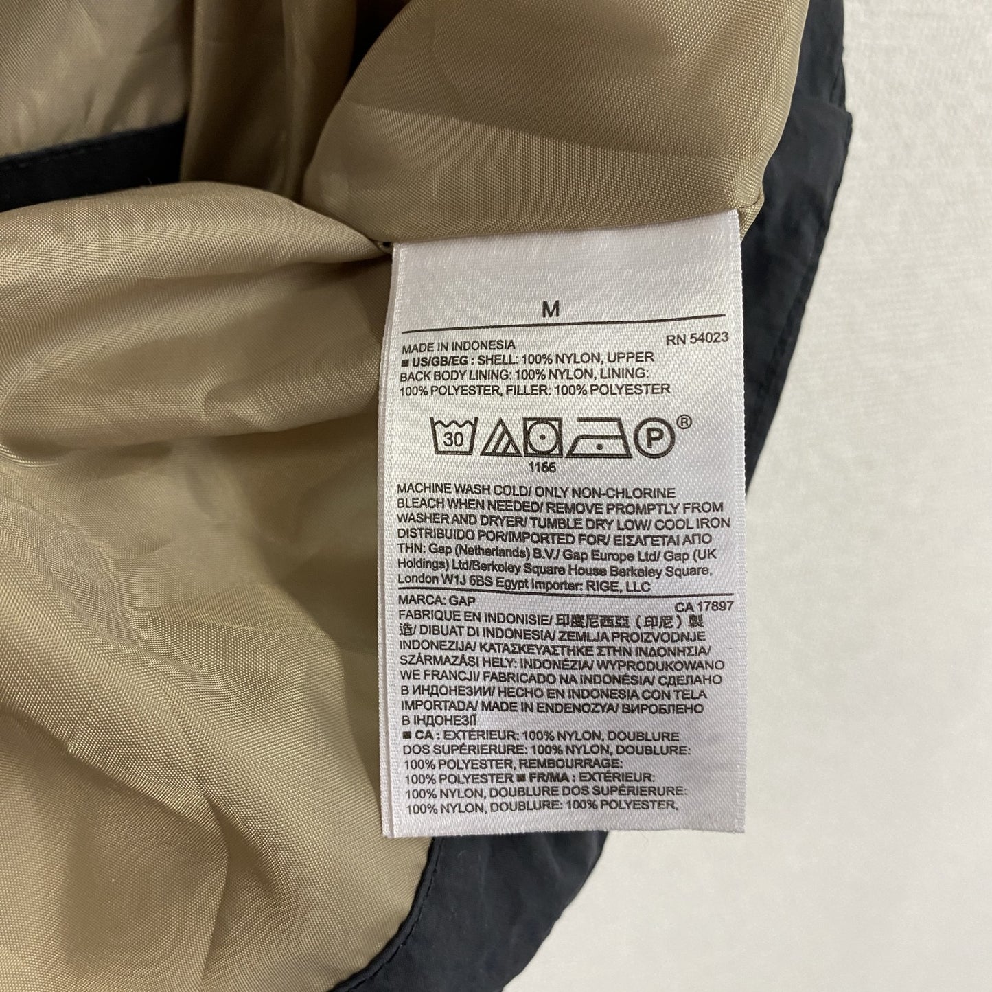 GAP　ギャップ　PRIMALOFT　プリマロフト　キルティングベスト　中綿入り　黒　ブラック　Mサイズ