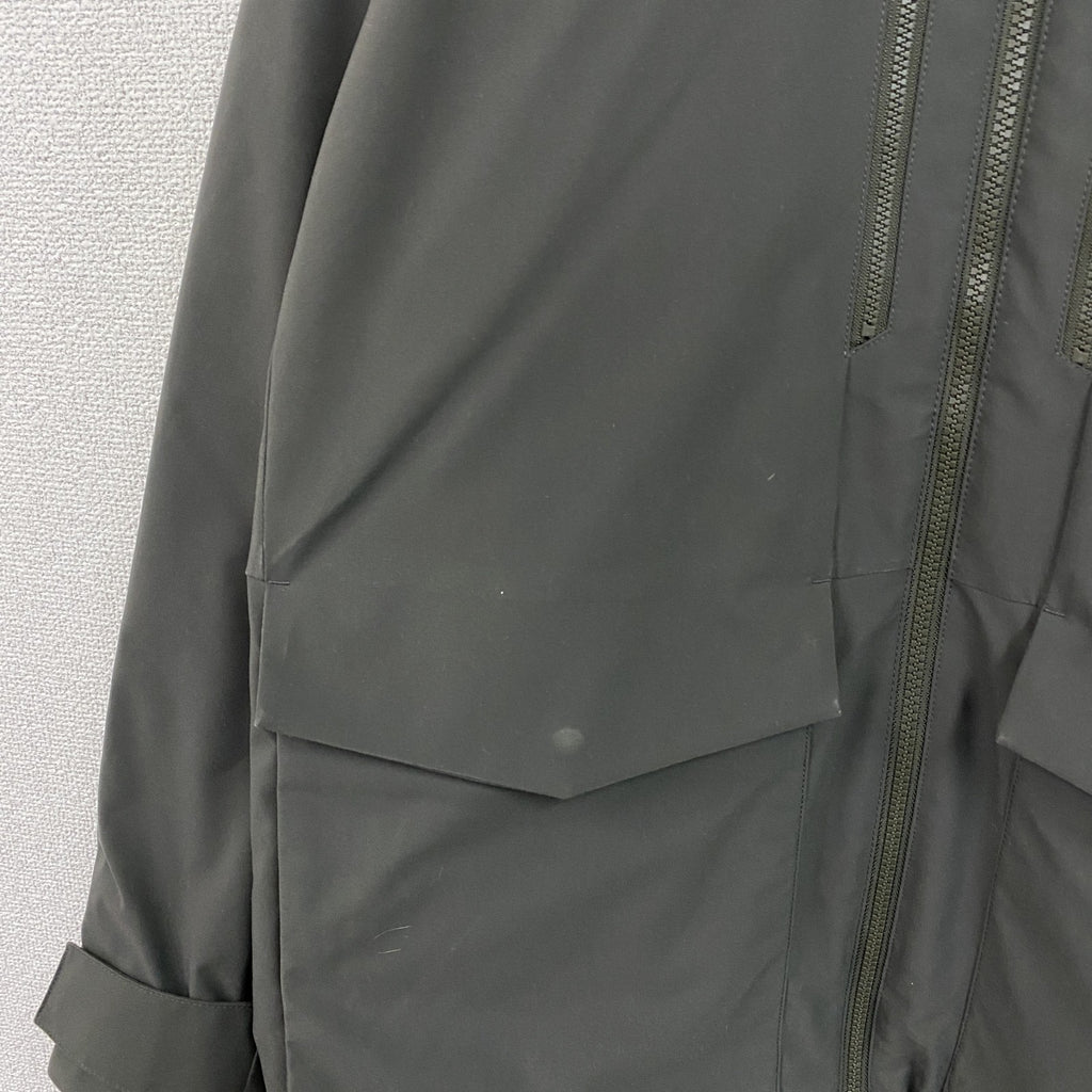 UNIQLO　ユニクロ　ハイブリッドダウンパーカ 3Dカット　ダウン90%　カーキ　Lサイズ　古着