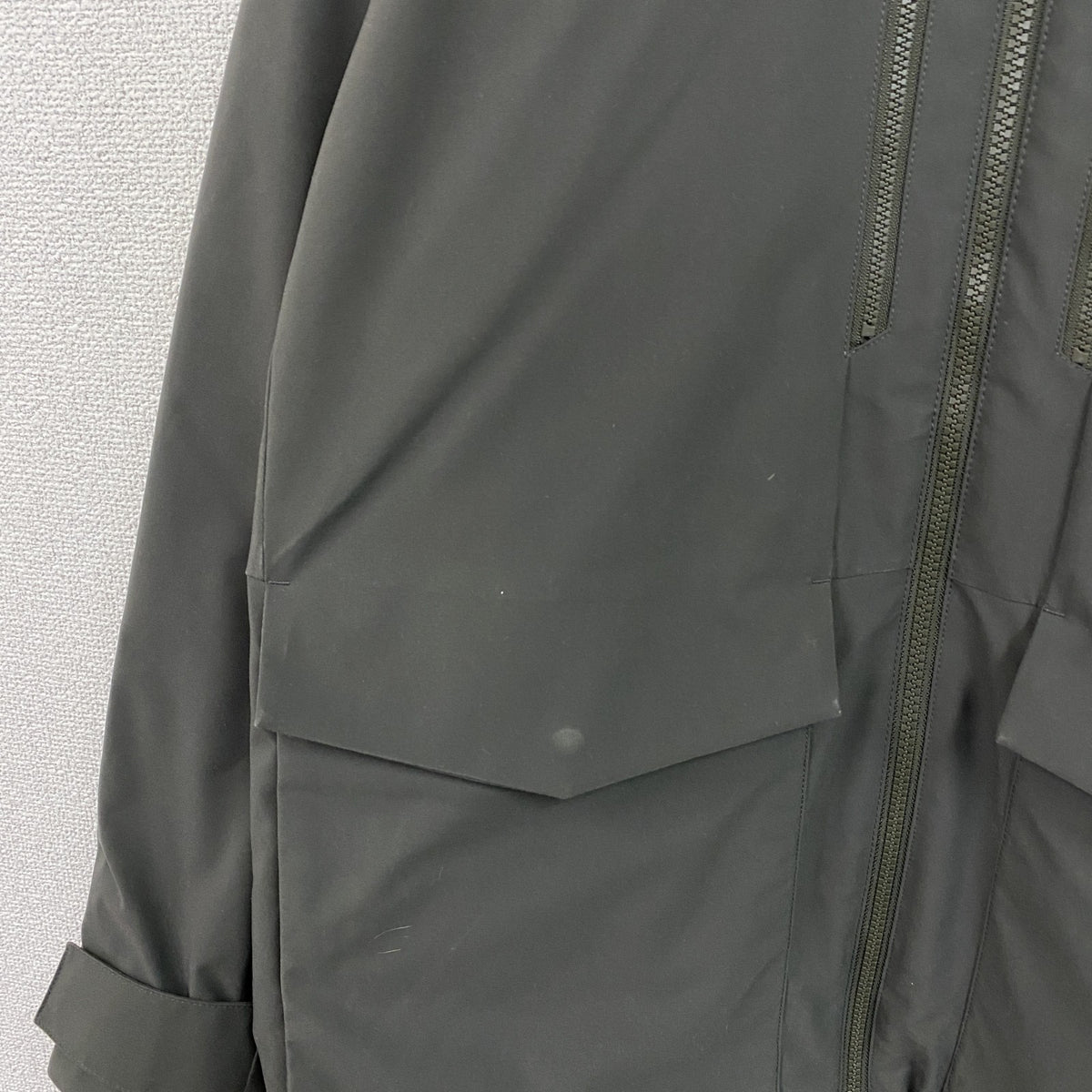 UNIQLO　ユニクロ　ハイブリッドダウンパーカ 3Dカット　ダウン90%　カーキ　Lサイズ　古着