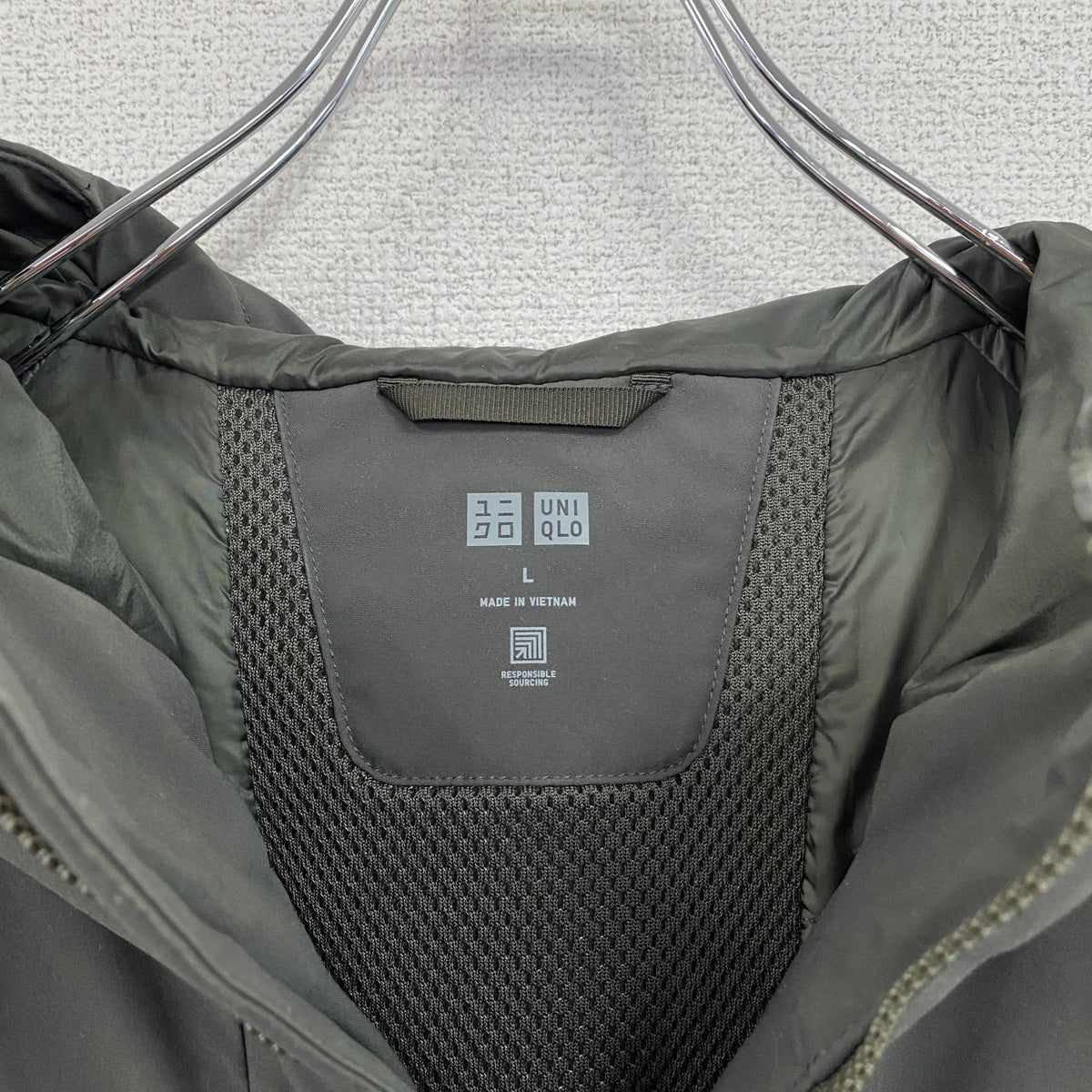 UNIQLO　ユニクロ　ハイブリッドダウンパーカ 3Dカット　ダウン90%　カーキ　Lサイズ　古着