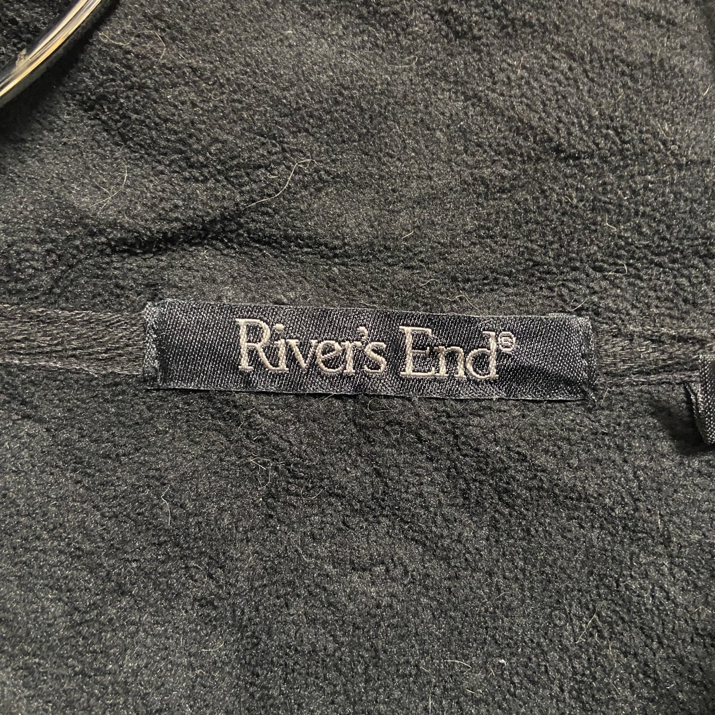 古着 used　River'sEnd　長袖フリースジャケット　ブルゾン　ワンポイント刺繍　黒　ブラック　秋冬服　Lサイズ