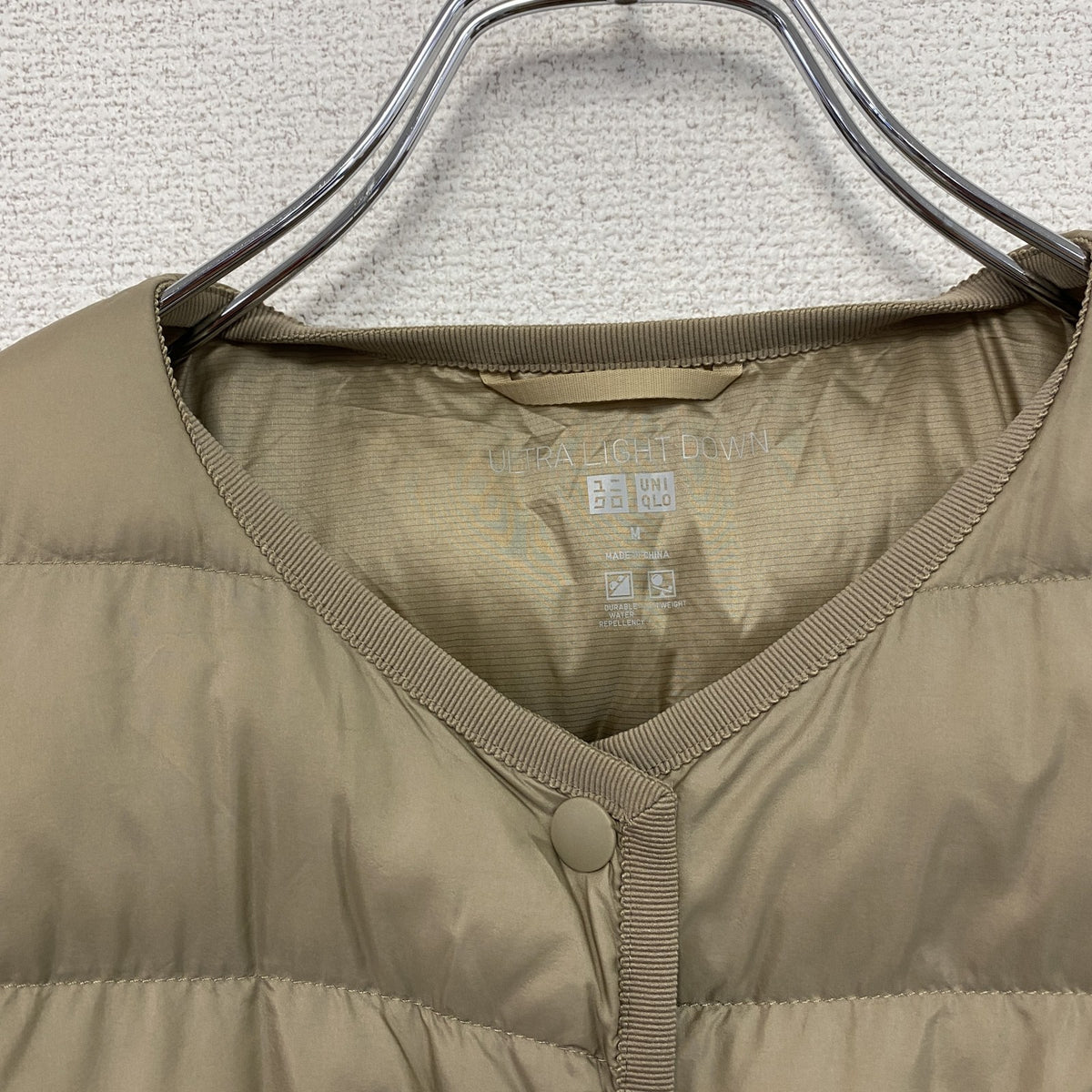 UNIQLO　ユニクロ　ウルトラライトダウンコンパクトコート　ダウン90%　ベージュ　Mサイズ　古着