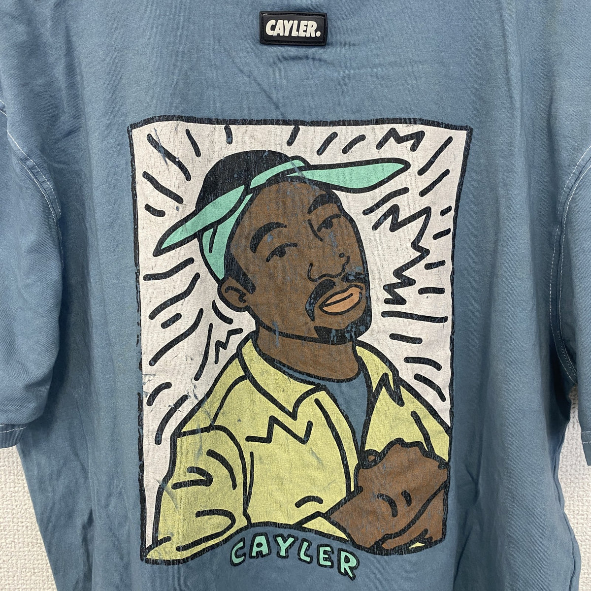 CAYLER　ケイラー　半袖ワンポイント刺繍Tシャツ　バックプリント　レトロデザイン　青　ブルー　Mサイズ　古着