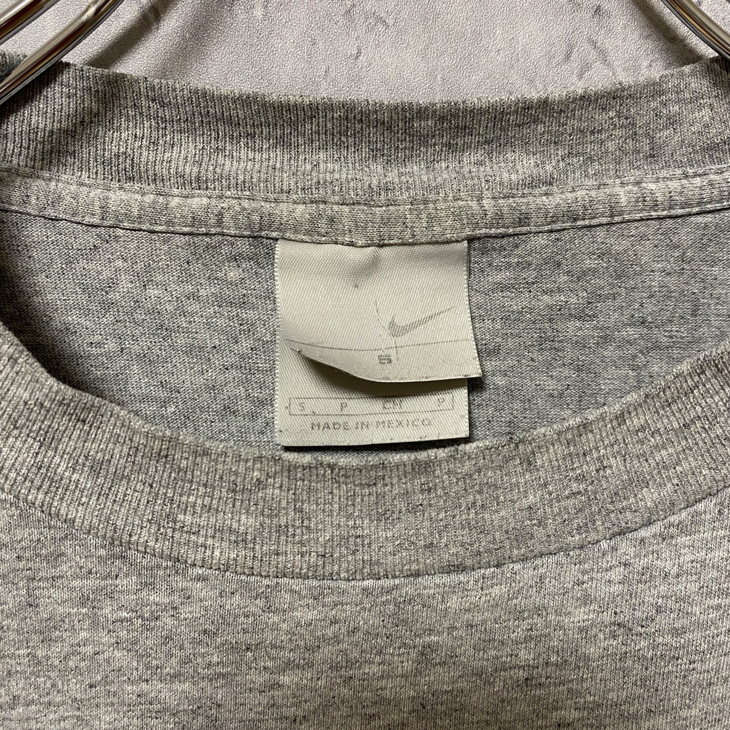 古着 used　NIKE　ナイキ　半袖クルーネックロゴプリントTシャツ　グレー　ブルー　バスケ　レトロデザイン　Sサイズ