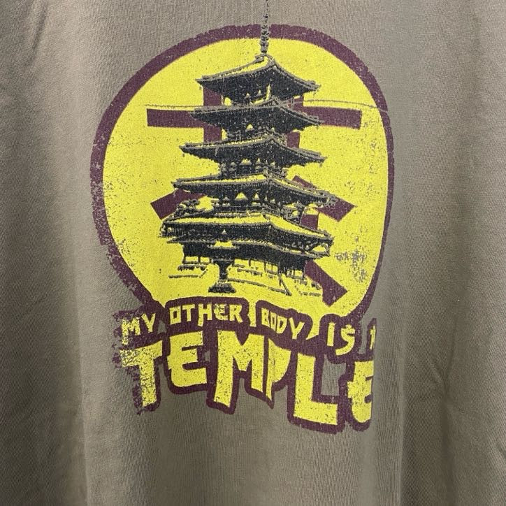 半袖プリントTシャツ　TEMPLE　寺　和風　クルーネック　レトロデザイン　カーキ　オリーブカラー　Lサイズ　古着