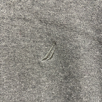 古着 used　NAUTICA　ノーティカ　長袖Vネックニット　セーター　ワンポイント刺繡　グレー　秋冬服　Mサイズ