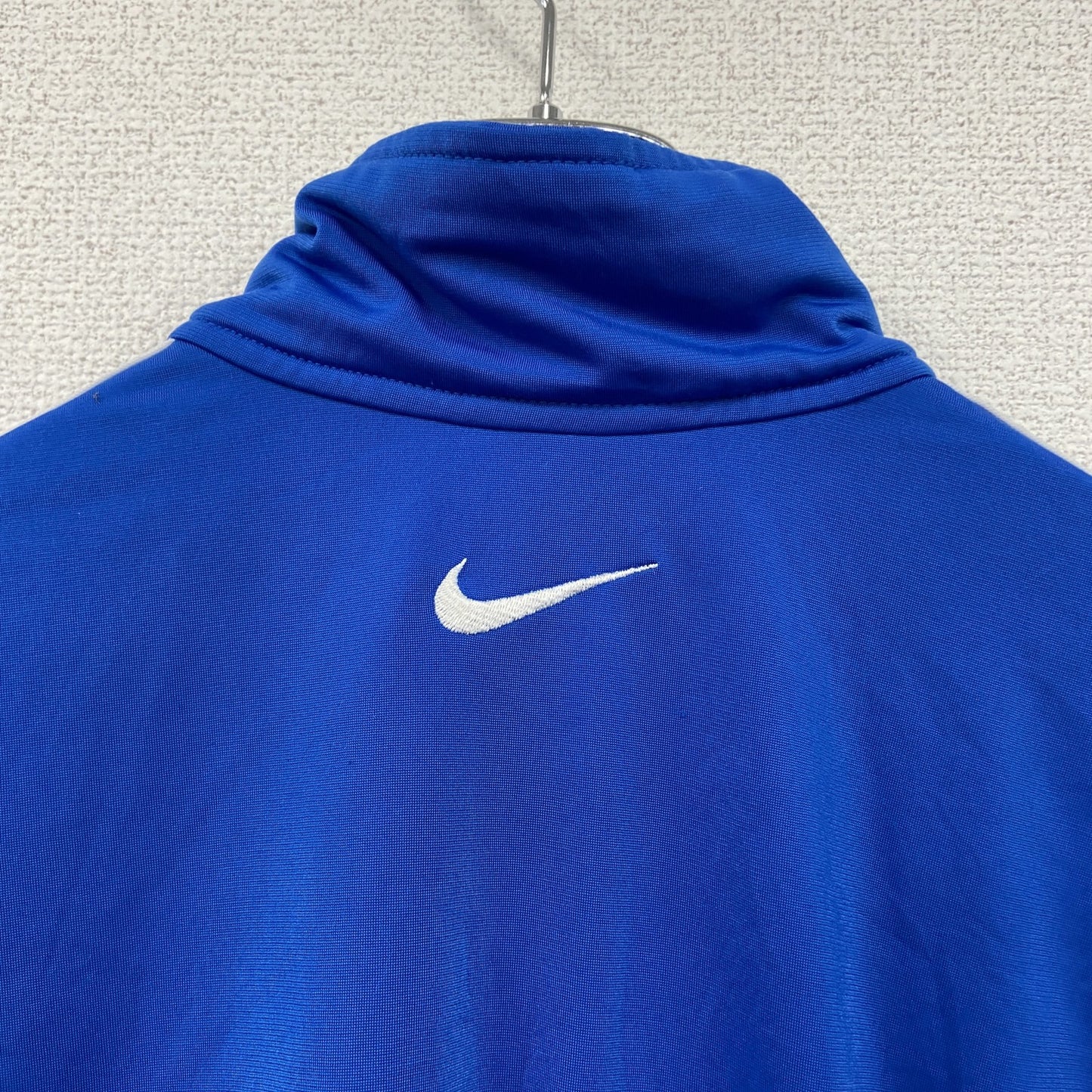 00s　NIKE　ナイキ　トラックジャケット/ジャージ　ヴィンテージ　刺繍ロゴ　スウッシュロゴ　青　ブルー　Mサイズ