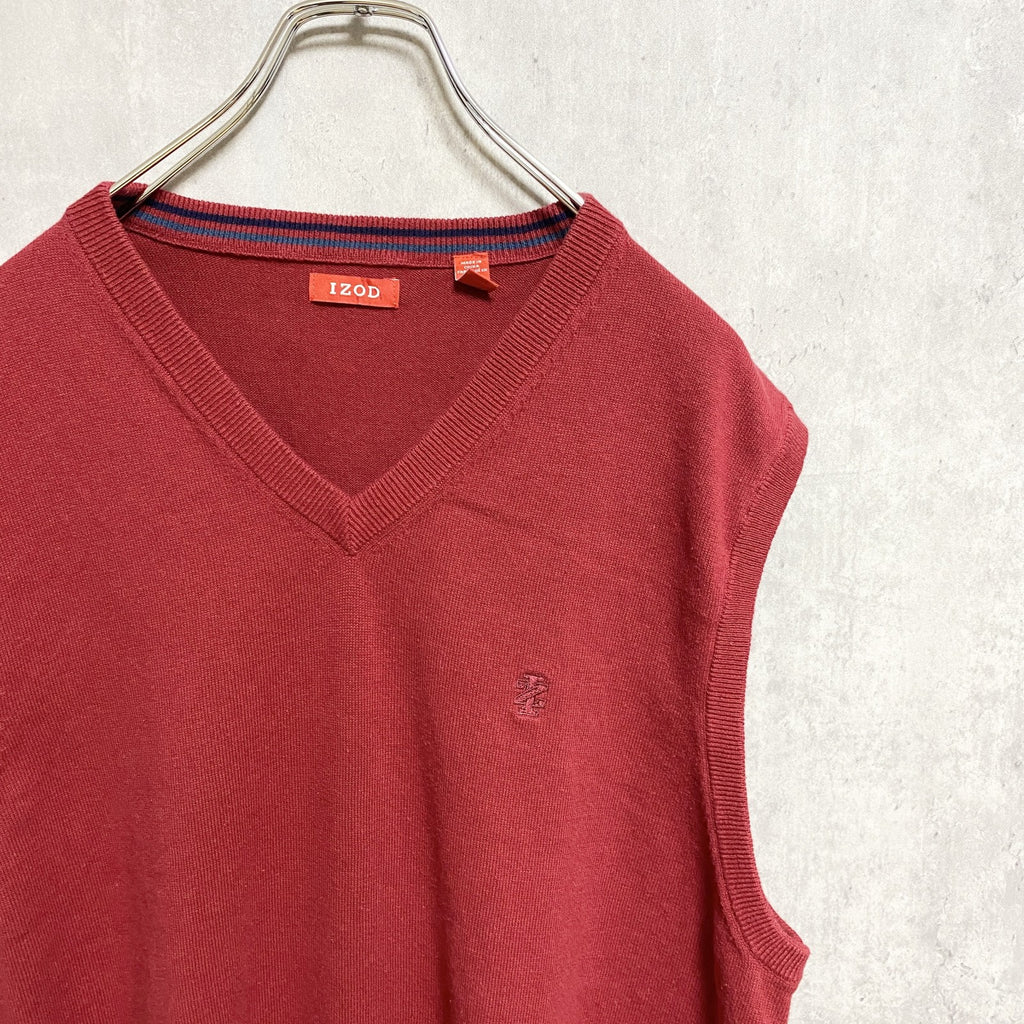 IZOD アイゾッド　無事ニットベスト　ワンポイントロゴ刺繍　赤　レッド　ノームコア　レトロデザイン　Lサイズ　古着