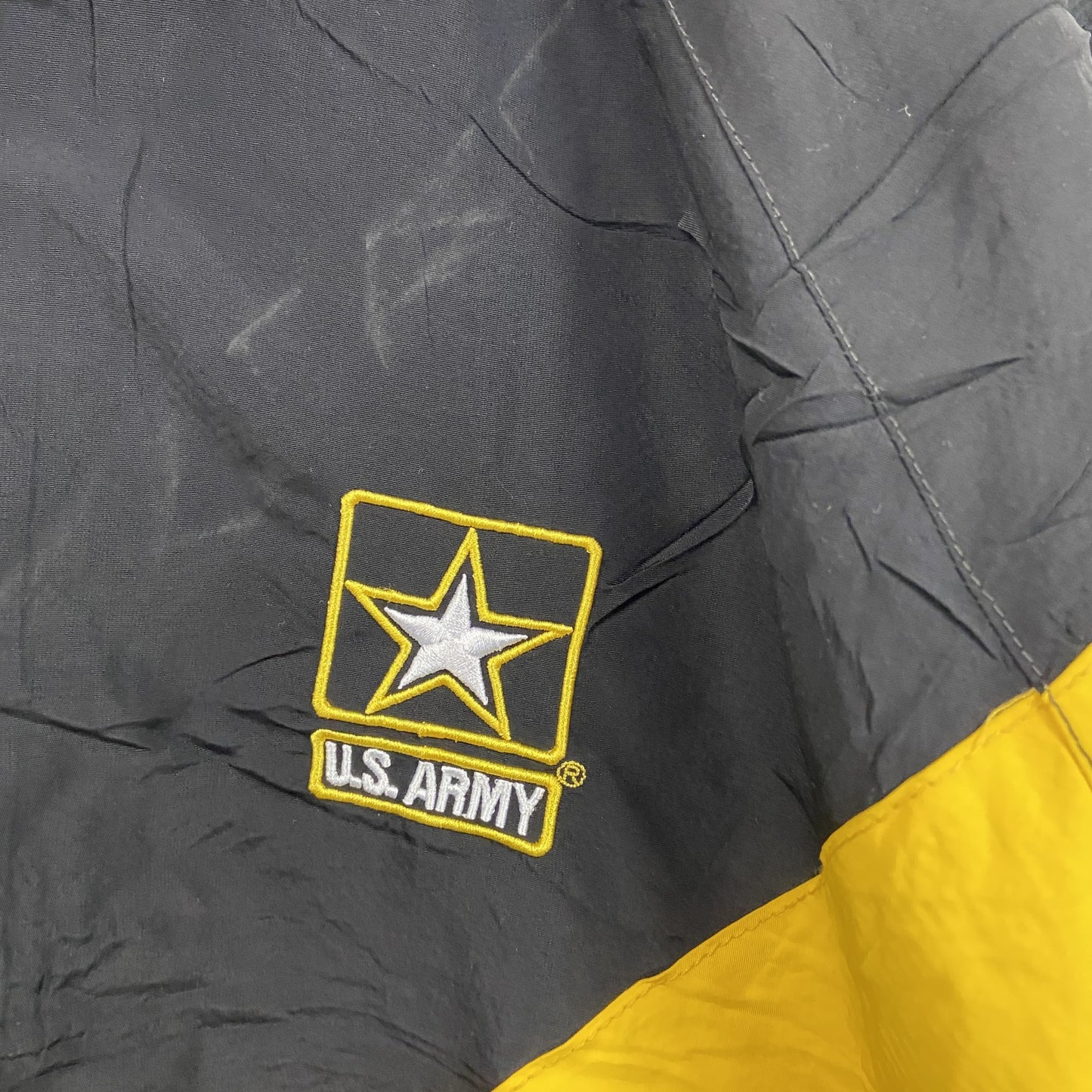 U.S.ARMY　トレーニングジャケット　ナイロンジャケット　ミリタリー　米軍　黒　ブラック　Mサイズ