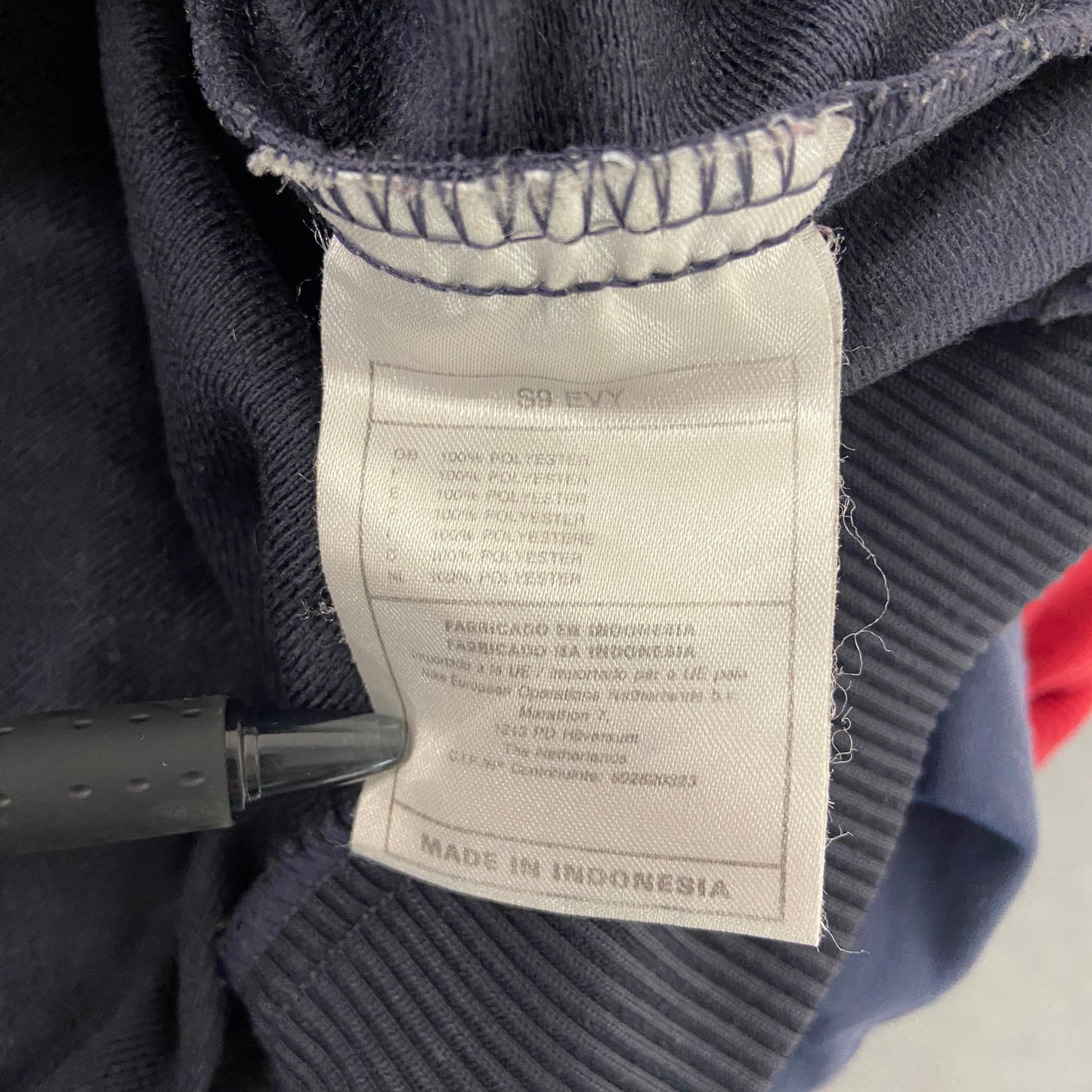 90s　NIKE　ナイキ　トラックジャケット/ジャージ　刺繍ロゴ　スウッシュロゴ　ヴィンテージ　ブラック　Sサイズ