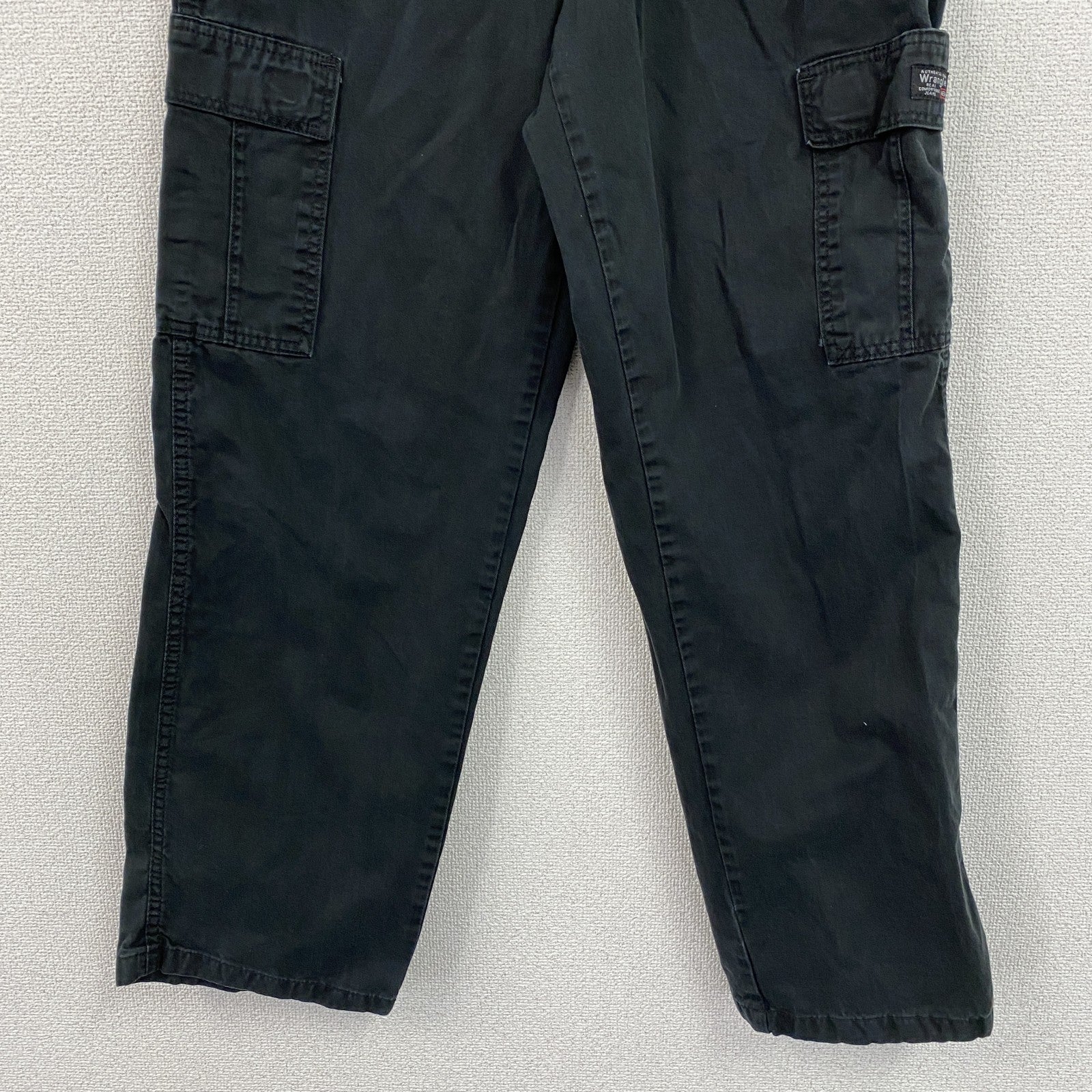 Wrangler　ラングラー　カーゴパンツ　ワークパンツ　ジップフライ　ワンポイント　黒　ブラック　32サイズ　古着