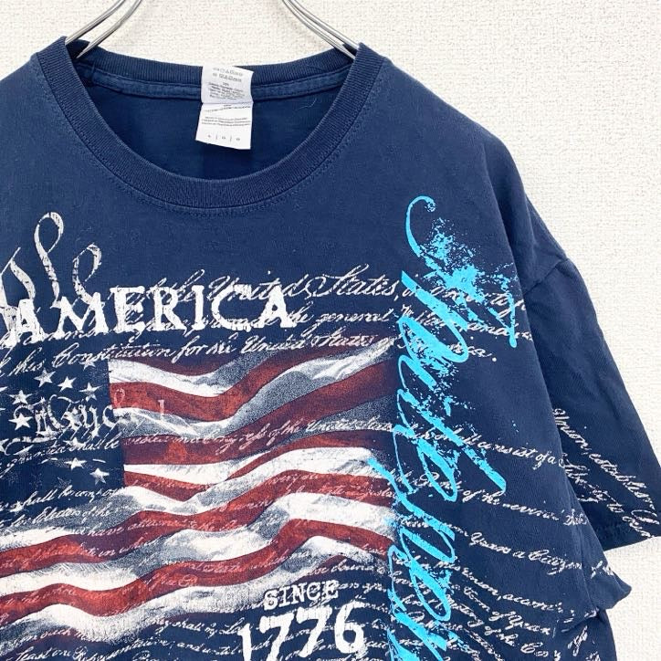 GILDAN　半袖ロゴプリントＴシャツ　英字　筆記体　アメリカ国旗　鷲　レトロデザイン　クルーネック　Lサイズ　古着