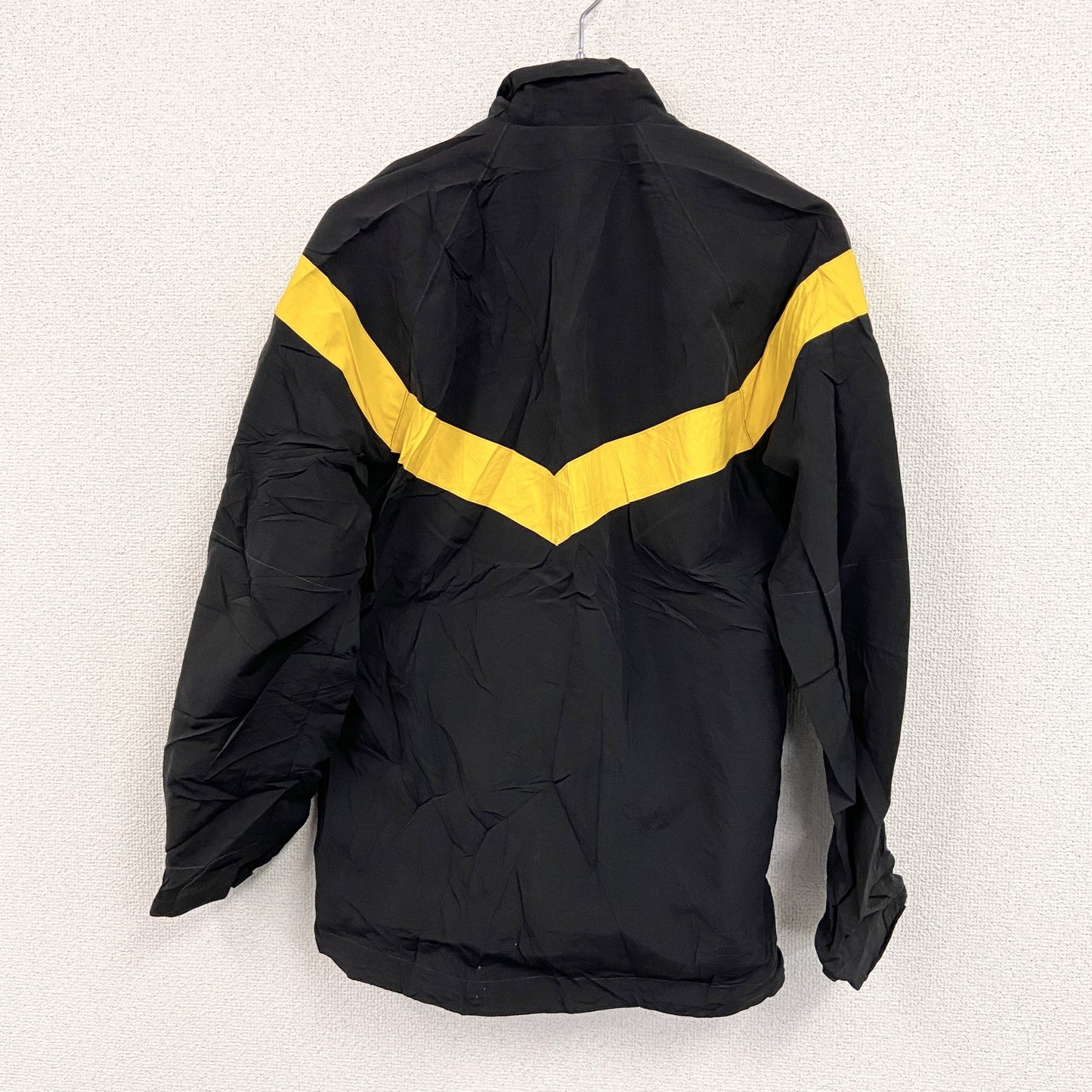 U.S.ARMY　トレーニングジャケット　ナイロンジャケット　ミリタリー　米軍　黒　ブラック　Mサイズ