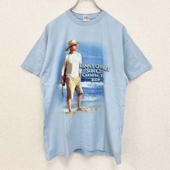 GILDAN　半袖プリントTシャツ　ケニーチェズニー　音楽　カントリー　水色　レトロデザイン　Mサイズ　古着