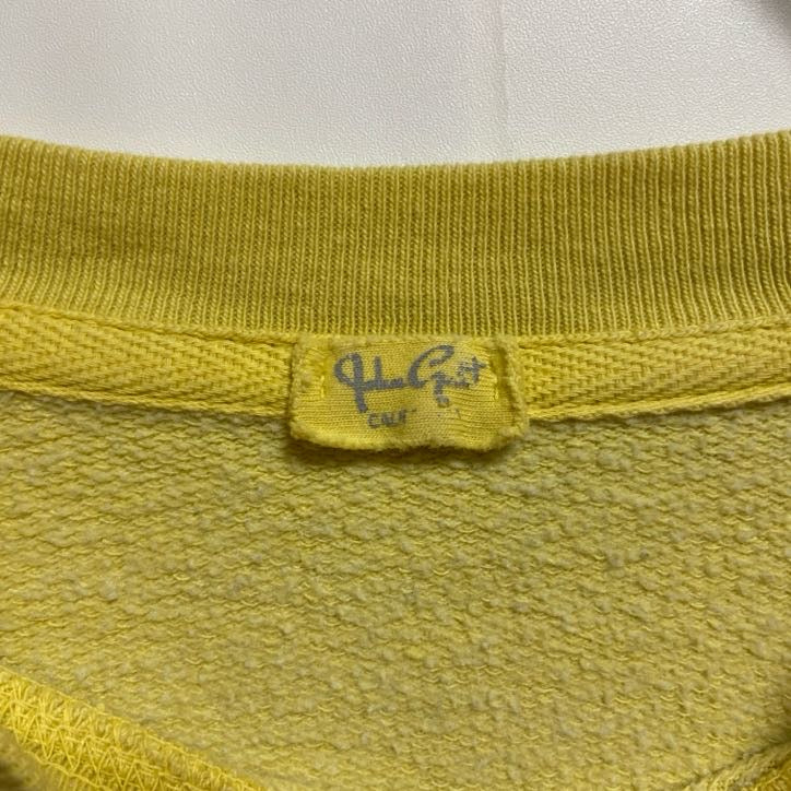 古着 used　長袖クルーネックスウェット　トレーナー　ワンポイント刺繡　シンプル　honey　黄色　イエロー　秋冬服