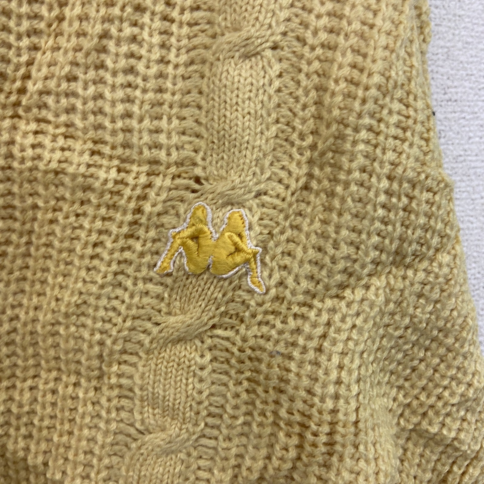 80s　kappa Sport　カッパ　ニットセーター　ユーロ　刺繍ロゴ　ヴィンテージ　黄色　イエロー　Lサイズ　古着
