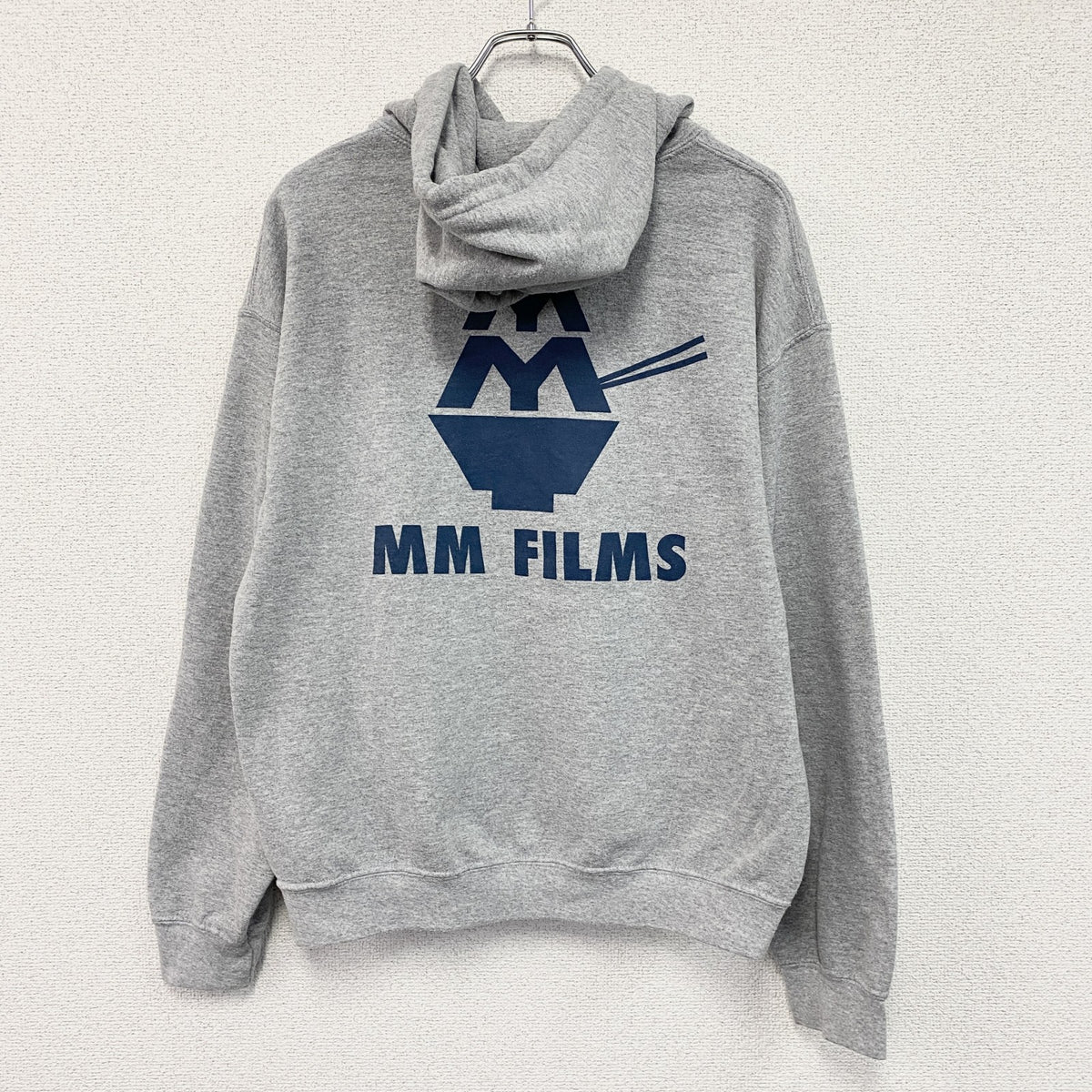 GILDAN　ギルダン　スウェットパーカー/フーディー　ジム　メッセージ　MM FILMS　灰色　グレー　Mサイズ　古着
