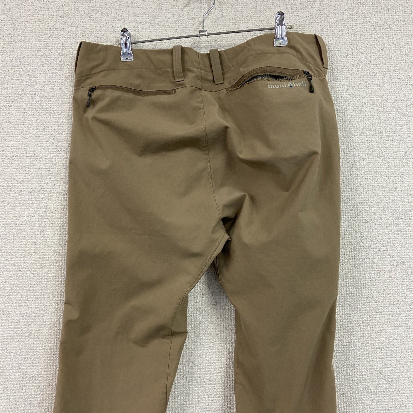 mont-bell　モンベル　ライトトレッキングパンツ　刺繍ロゴ　ベージュ