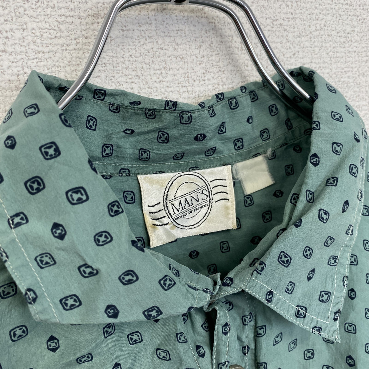 MAN'S　半袖総柄シャツ　アート　グリーン　オーバーサイズ　レーヨン　レトロデザイン　胸ポケット　古着