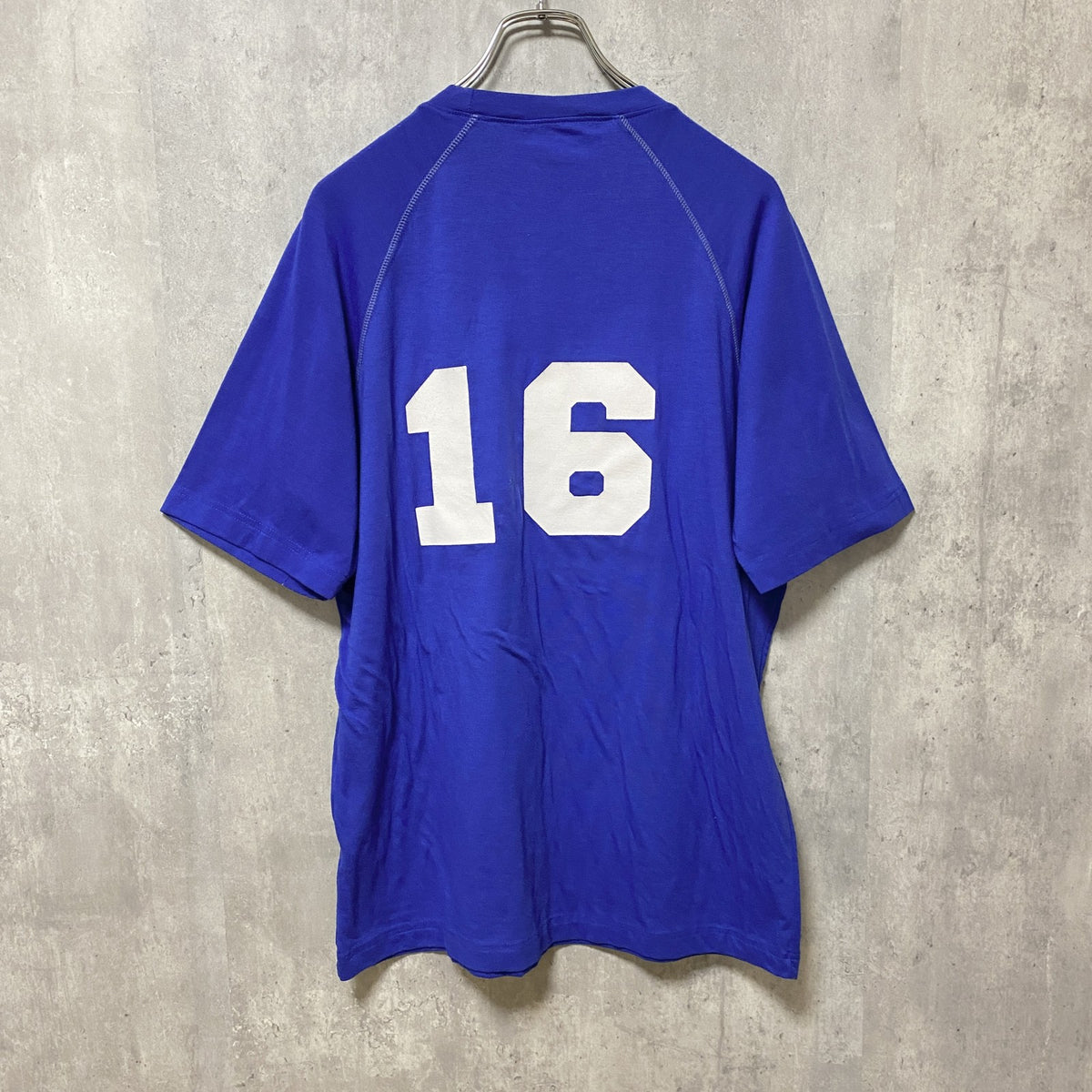 WOLVES　半袖プリントTシャツ　クルーネック　バックプリント　背番号16　青　ブルー　Mサイズ　古着