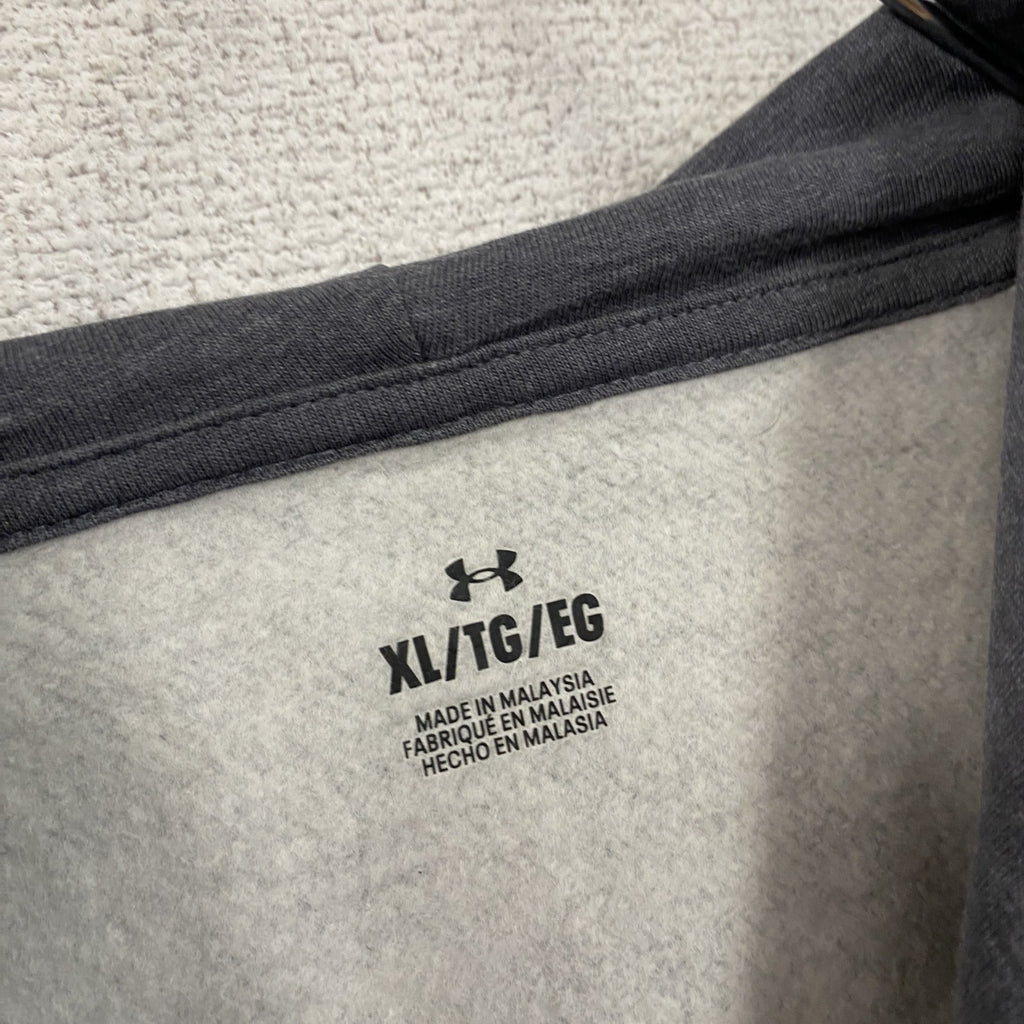 UNDER ARMOUR　アンダーアーマー　スウェットパーカー/フーディー　灰色　グレー　XLサイズ　古着
