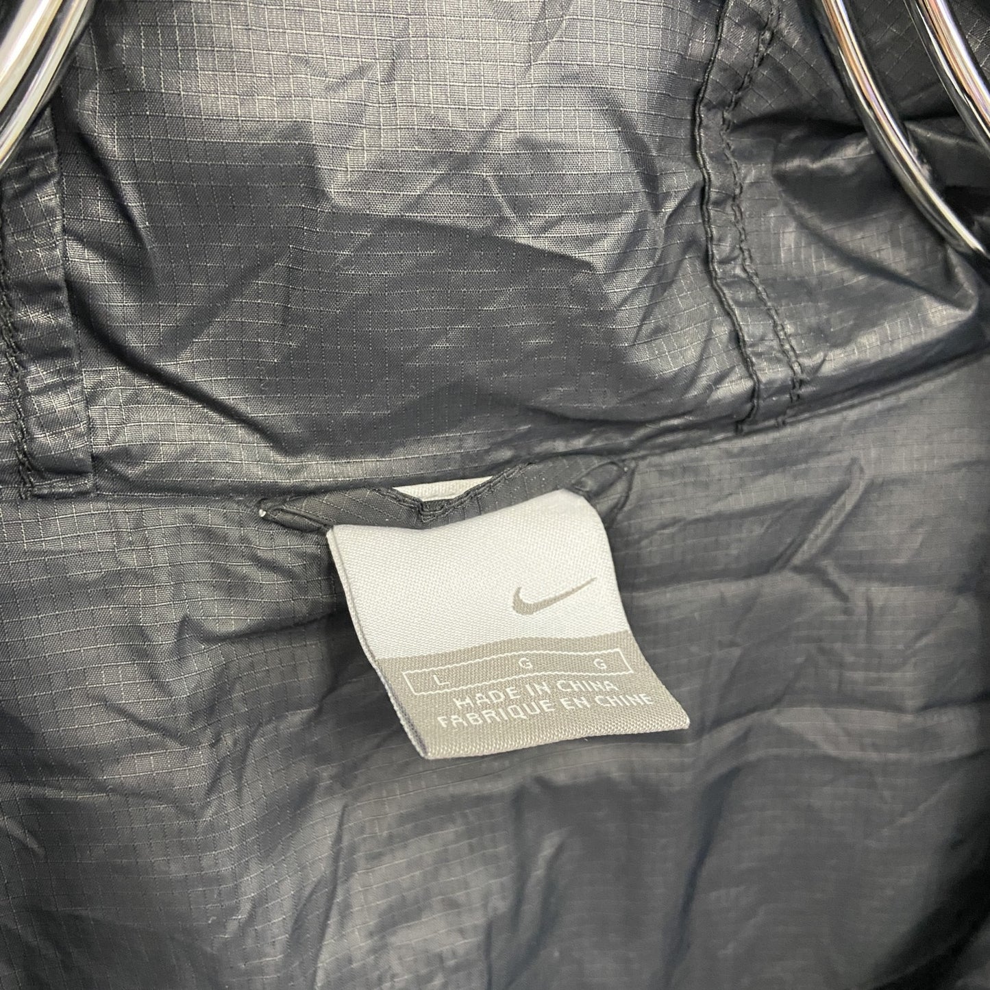 00s　NIKE　ナイキ　ナイロンジャケット　ヴィンテージ　黒　ブラック　Lサイズ