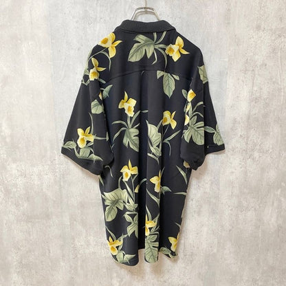 古着 used　TommyBahama　トミーバハマ　半袖総柄ポロシャツ　花柄　アロハ　胸ポケット　黒　ブラック　Lサイズ