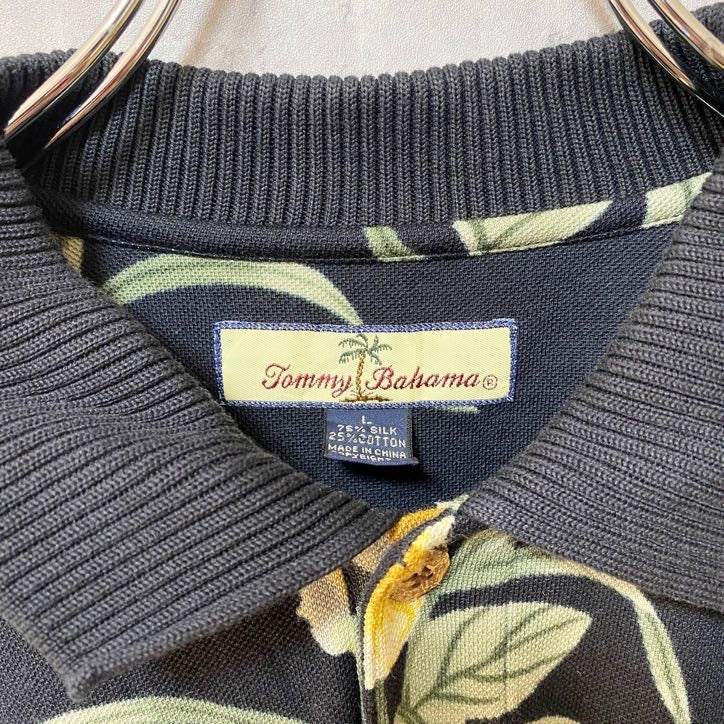 古着 used　TommyBahama　トミーバハマ　半袖総柄ポロシャツ　花柄　アロハ　胸ポケット　黒　ブラック　Lサイズ