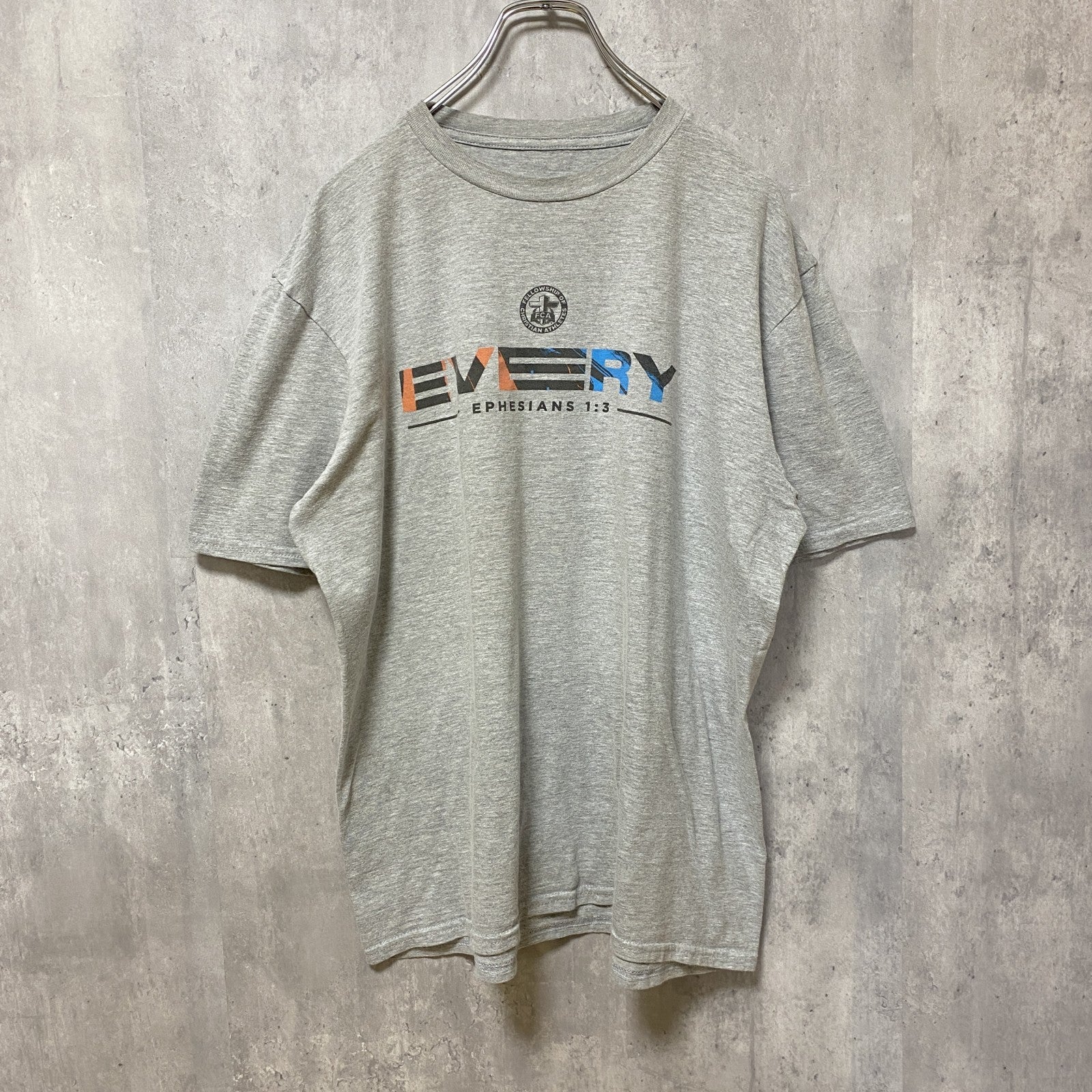 半袖プリントTシャツ　3連プリント　十字架　両面プリント　FCA　デカロゴ　クルーネック　灰色　グレー　古着