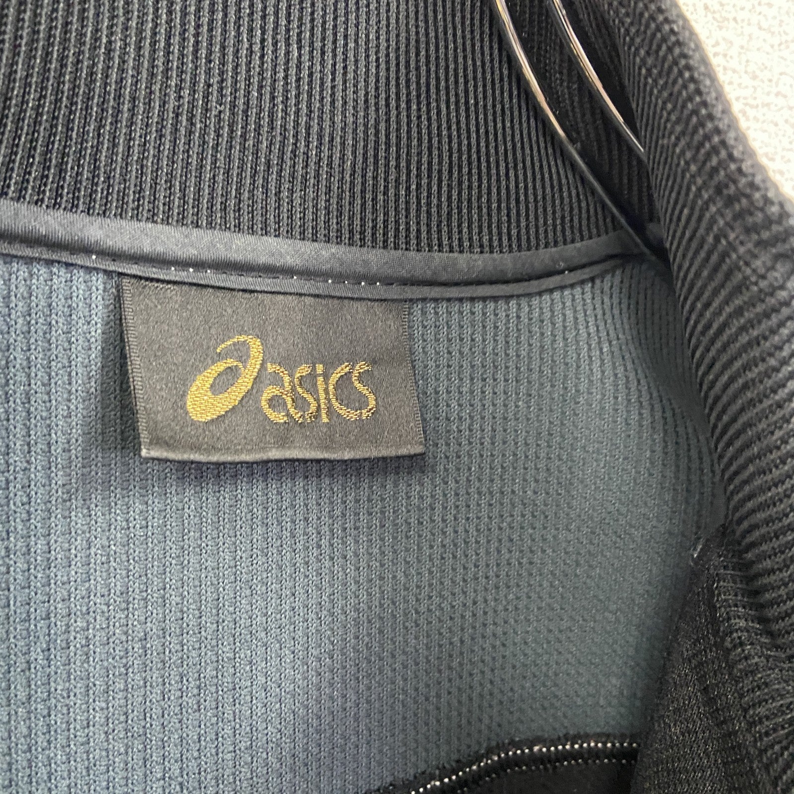 90s　asics　アシックス　トラックジャケット/ジャージ　ヴィンテージ　バイカラー　黒　ブラック　ネイビー　紺　Mサイズ　古着